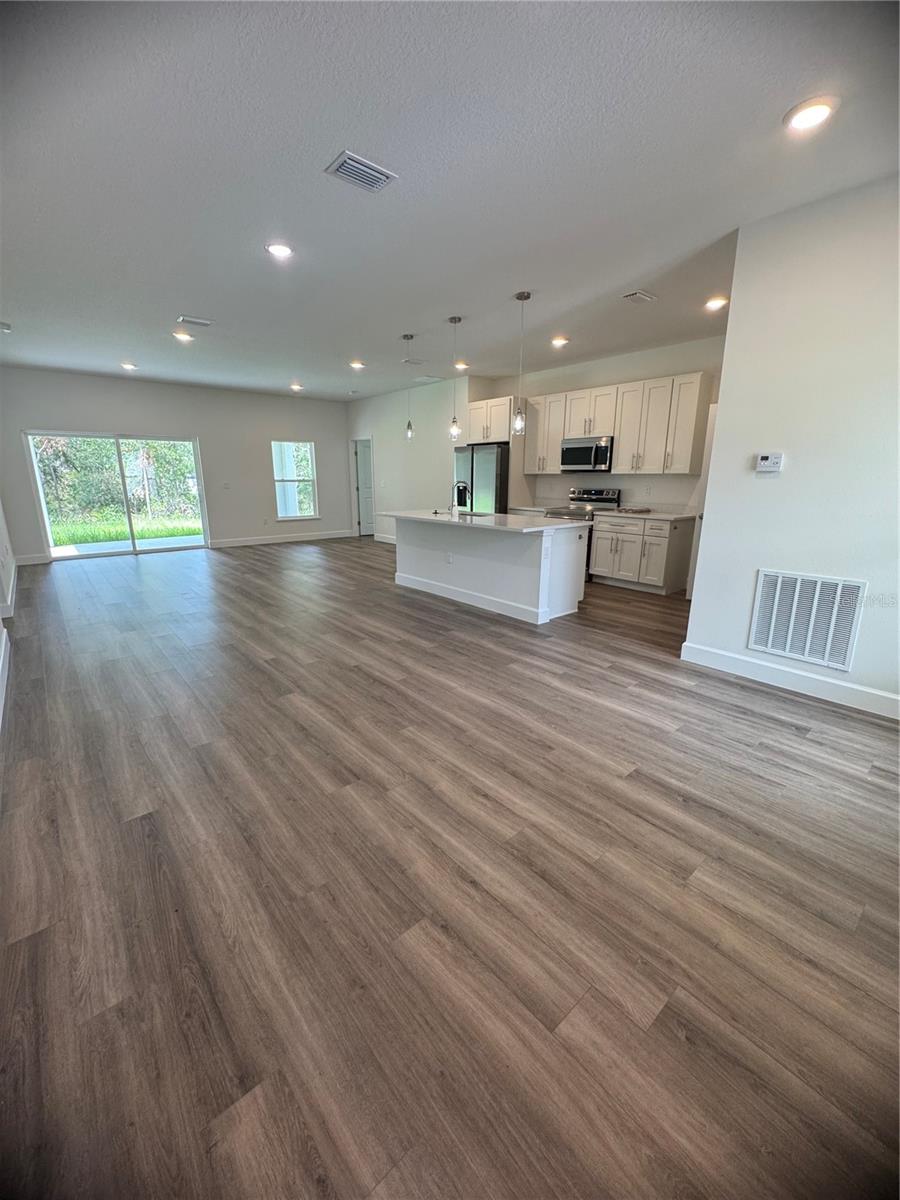 MARION OAKS UN 10 - Residential Lease