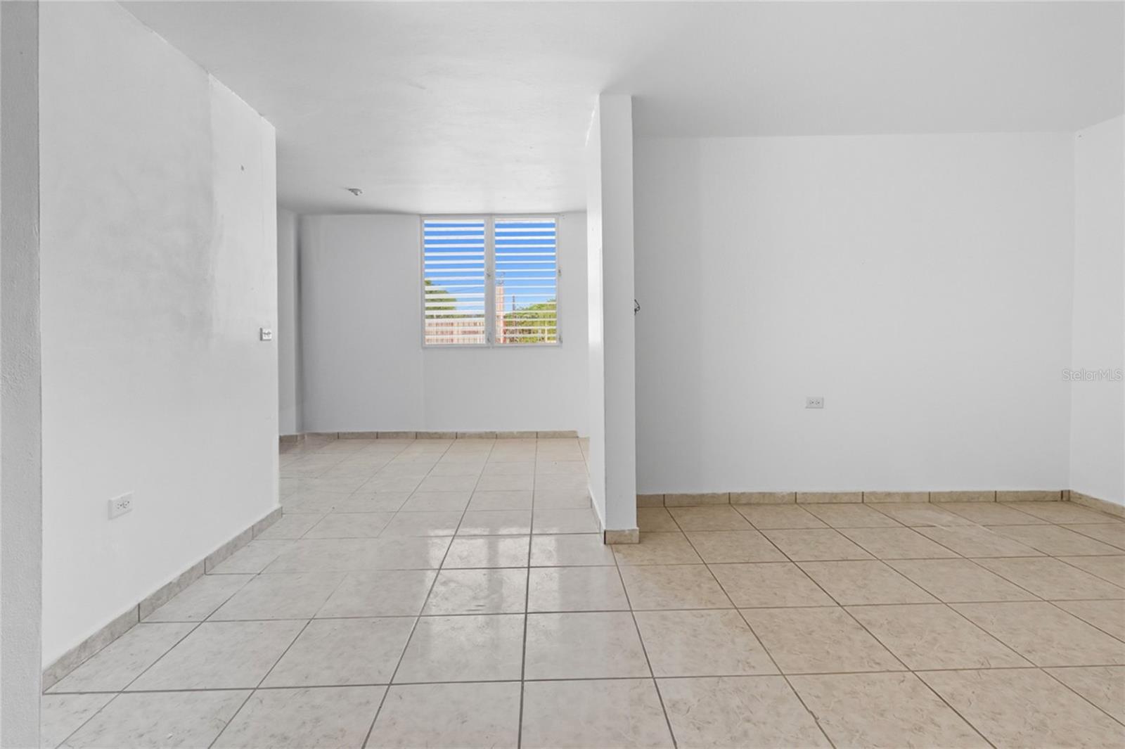 URB. VALLE UNIVERSITARIO - Residential