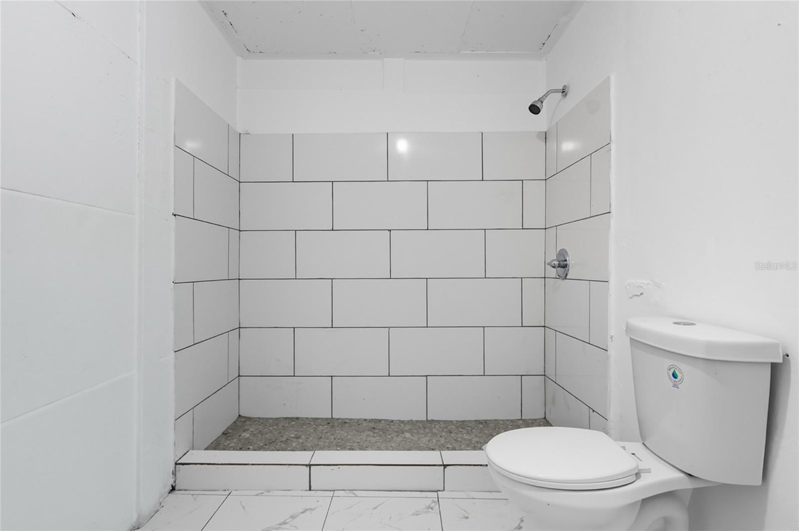 URB. VALLE UNIVERSITARIO - Residential