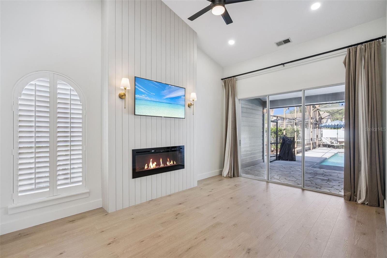 PEMBROOKE - Residential