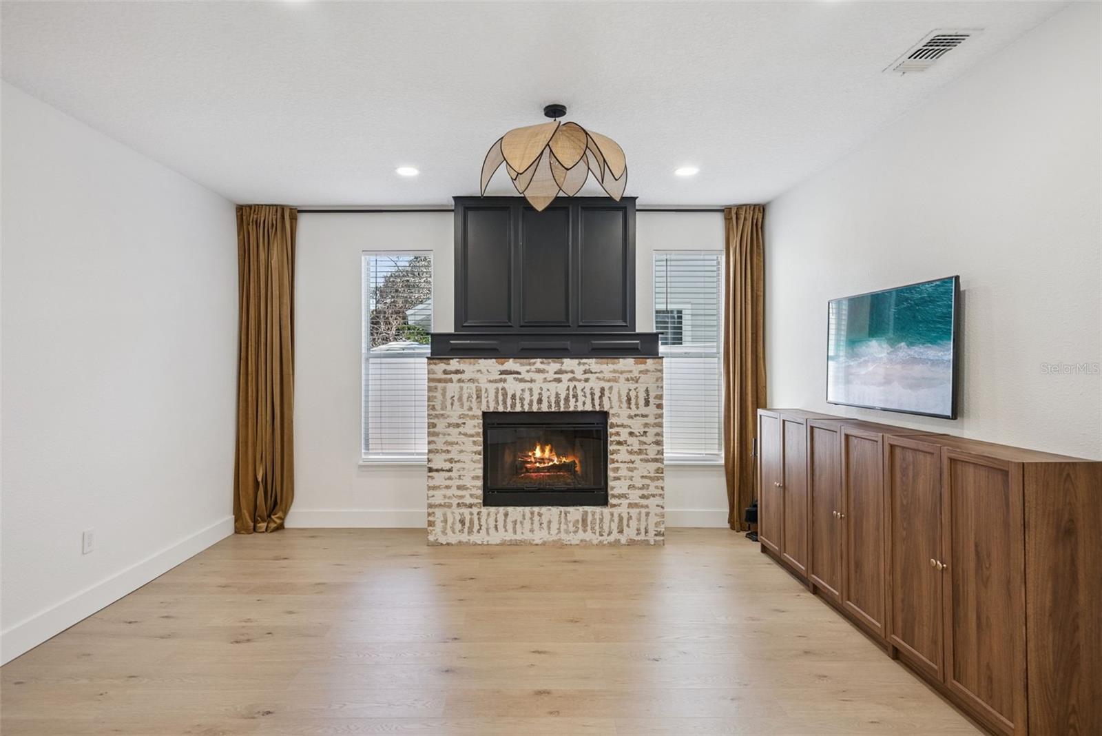 PEMBROOKE - Residential