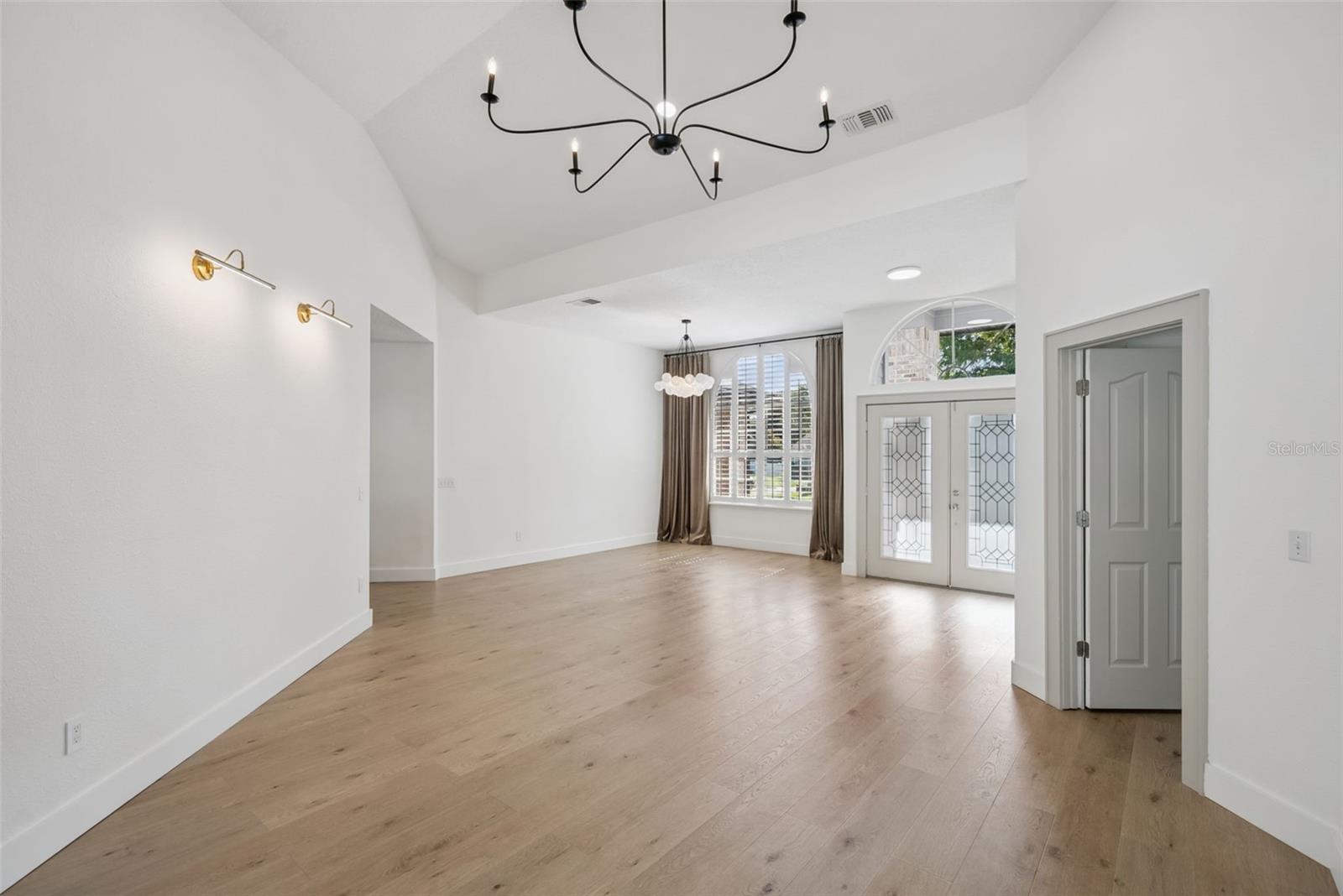 PEMBROOKE - Residential