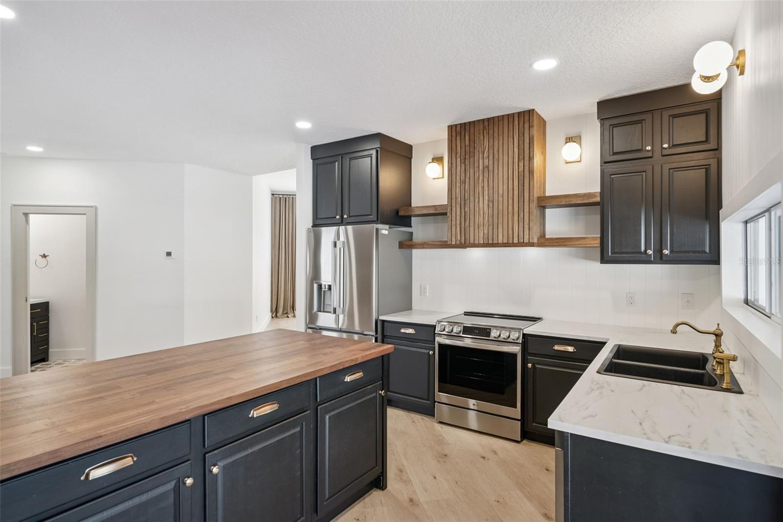 PEMBROOKE - Residential