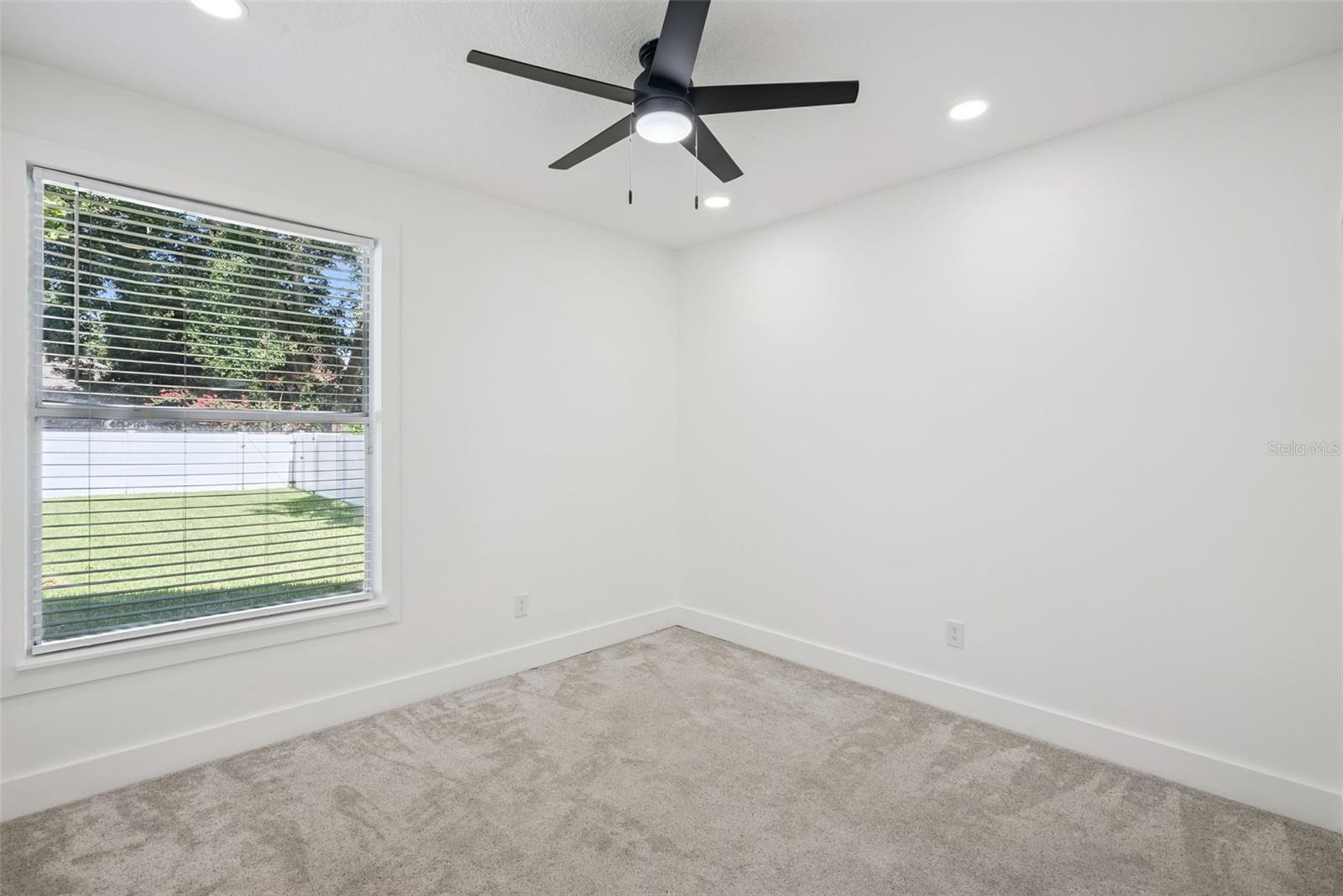 PEMBROOKE - Residential