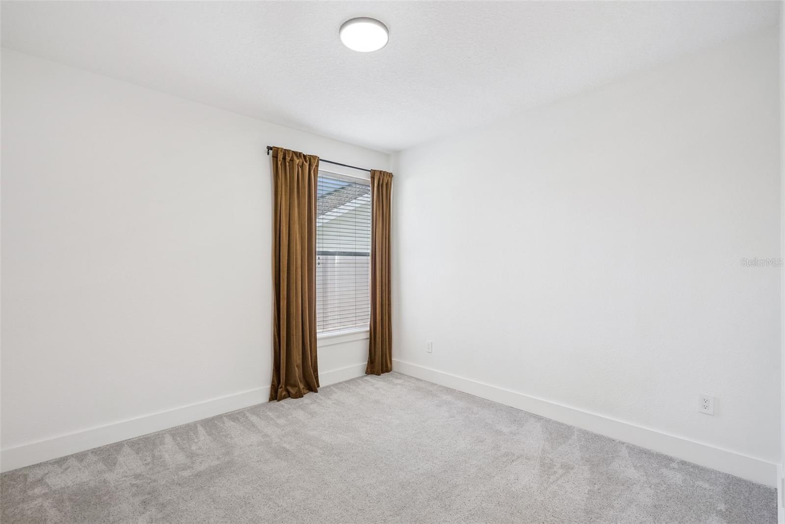 PEMBROOKE - Residential