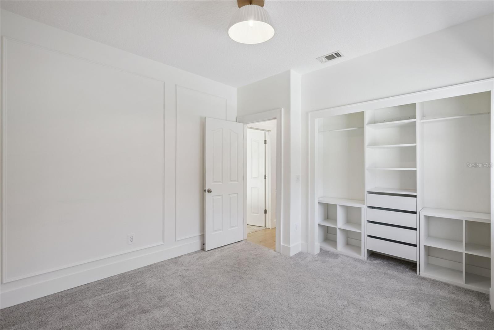 PEMBROOKE - Residential