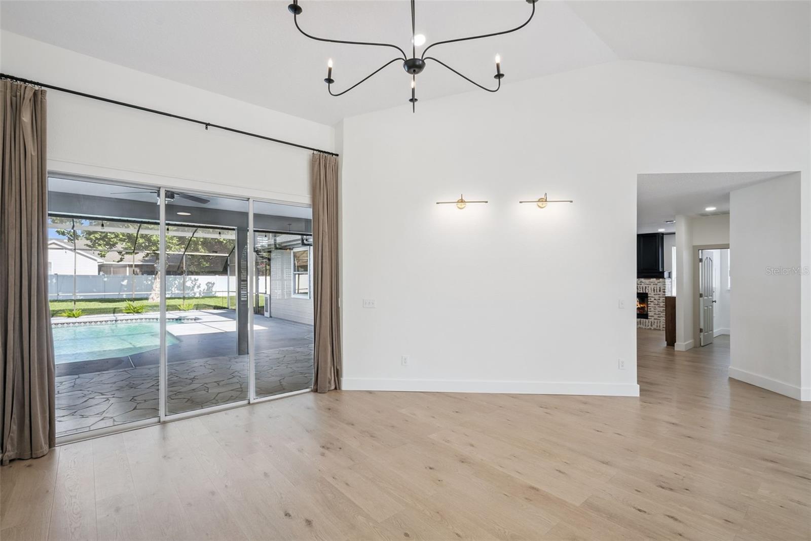 PEMBROOKE - Residential