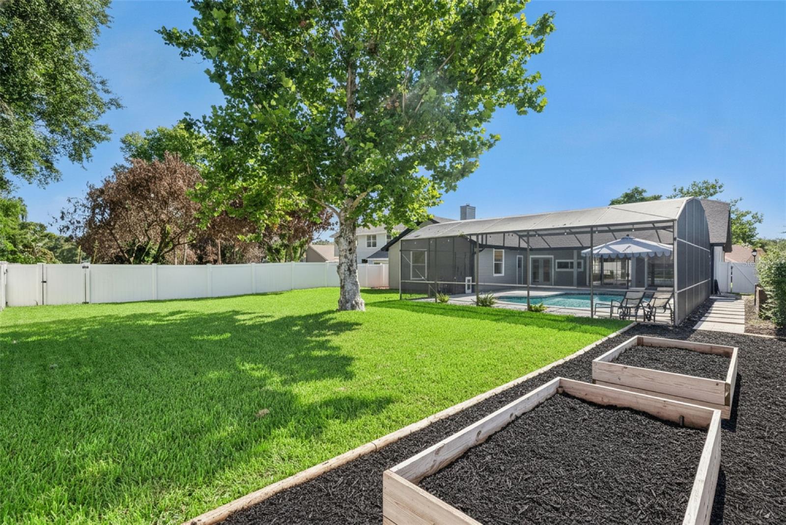 PEMBROOKE - Residential
