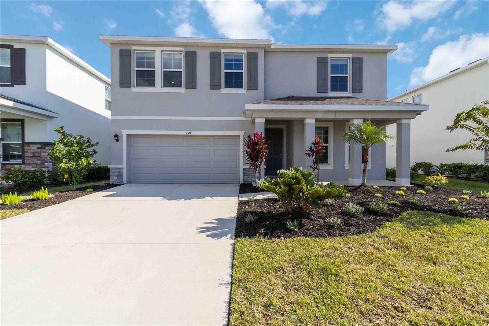 Close by Nov 30 and the seller will contribute $15,000 toward your closing costs (paid at closing; subject to lender/loan guidelines). Not your builder-grade home—this designer-styled Lakewood Ranch residence pairs curated finishes with a private, southeast-facing backyard for sunrise water views. Walkable to the new library and near top area schools and the aquatic center (under construction). A custom foyer accent wall sets the tone; the family room’s marble + wood feature wall and upgraded lighting elevate the look. Dedicated home office plus an upstairs bonus room for media, gym, crafts, or a second office.

Outdoor living shines with a screened-in lanai and fenced backyard that frame the peaceful water view—morning coffee never looked better. Thoughtful upgrades continue behind the scenes with a water filtration system for everyday comfort. The sellers purchased new construction and styled it as their “forever” home; a fantastic out-of-state job opportunity prompted the move, creating a turnkey chance for the next owner. The owners’ favorite aspect is the generous size and the flexible use of the extra spaces, which make the home live easily and adapt to many needs.

Located in Solera at Lakewood Ranch, residents also enjoy community parks and a pool, adding to the amenity-rich lifestyle. Minutes to Lakewood Ranch parks and trails, dining, shopping, UTC, I-75, and Sarasota’s beaches—this address delivers convenience without sacrificing design.