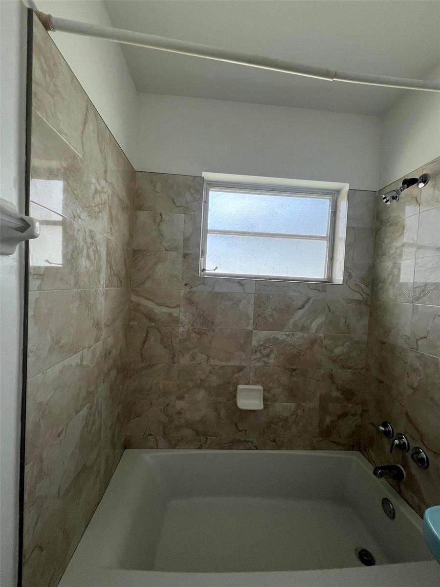 RIVER PARK - Residential Lease