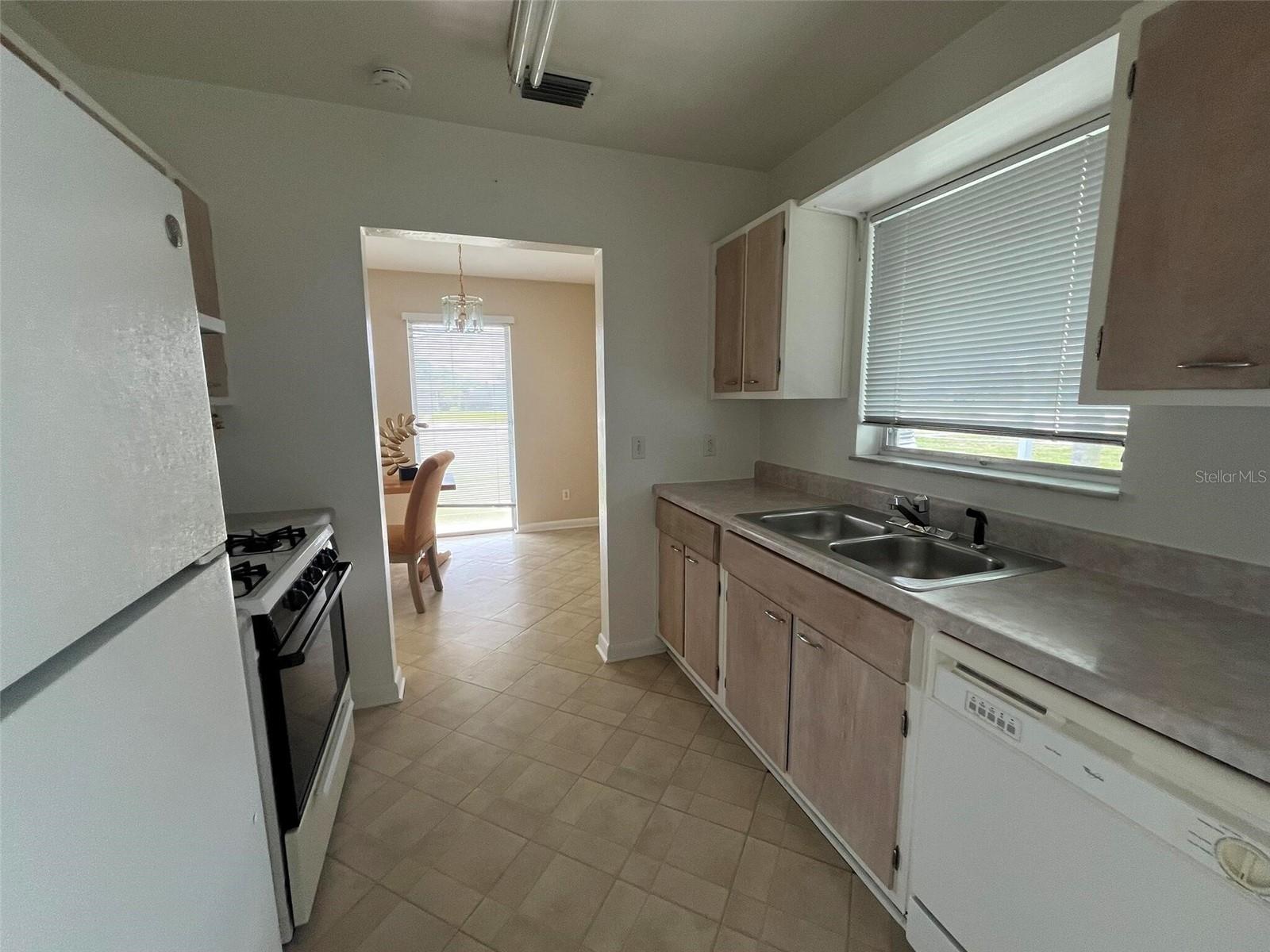 RIVER PARK - Residential Lease