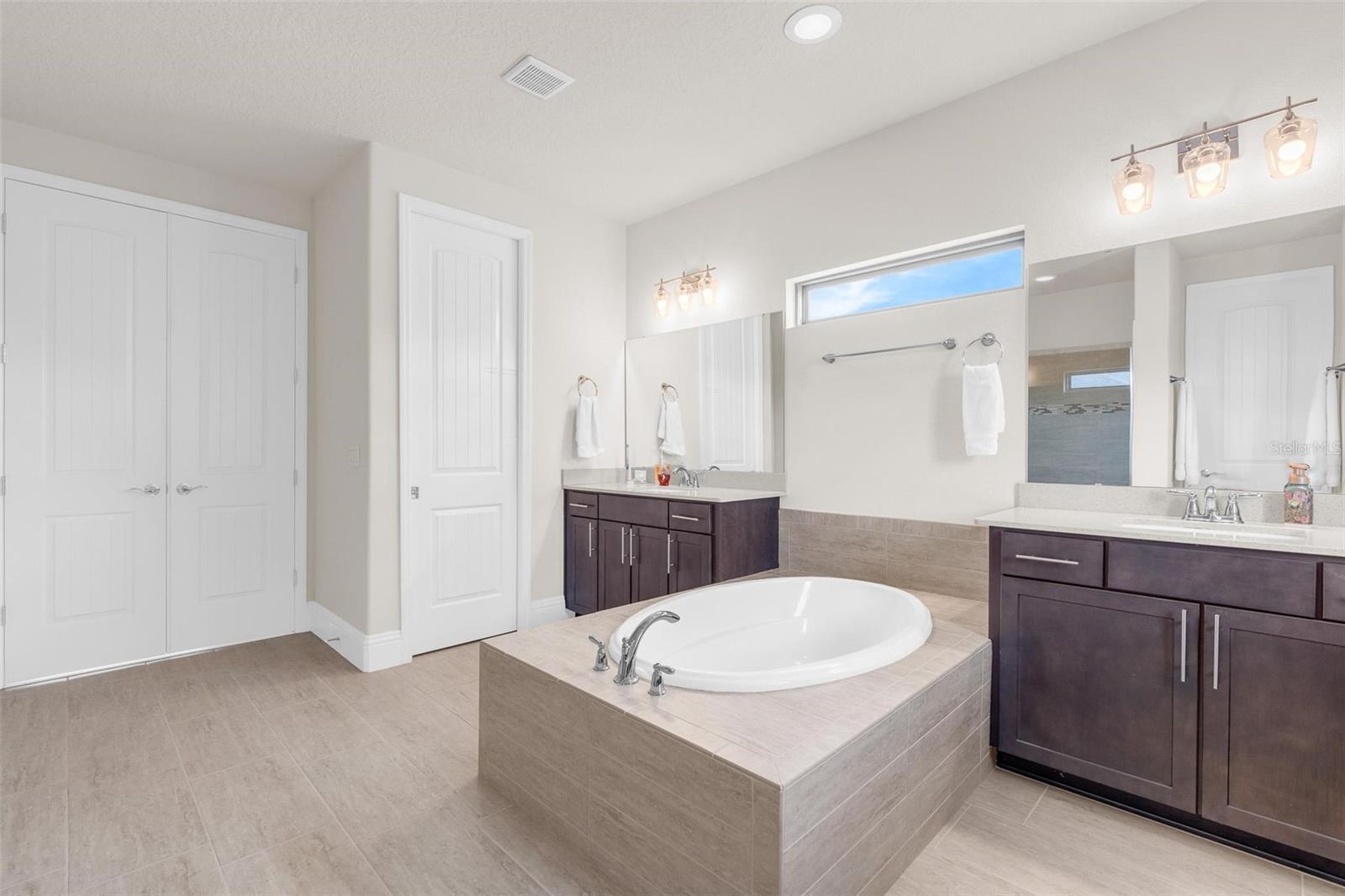 ROYAL LEGACY ESTATES - Residential