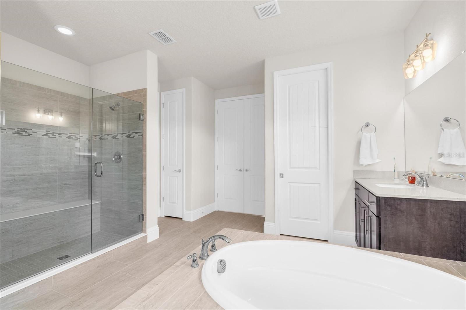 ROYAL LEGACY ESTATES - Residential