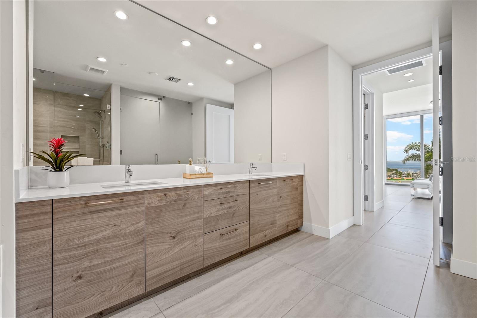 SALTAIRE CONDO - Residential Lease