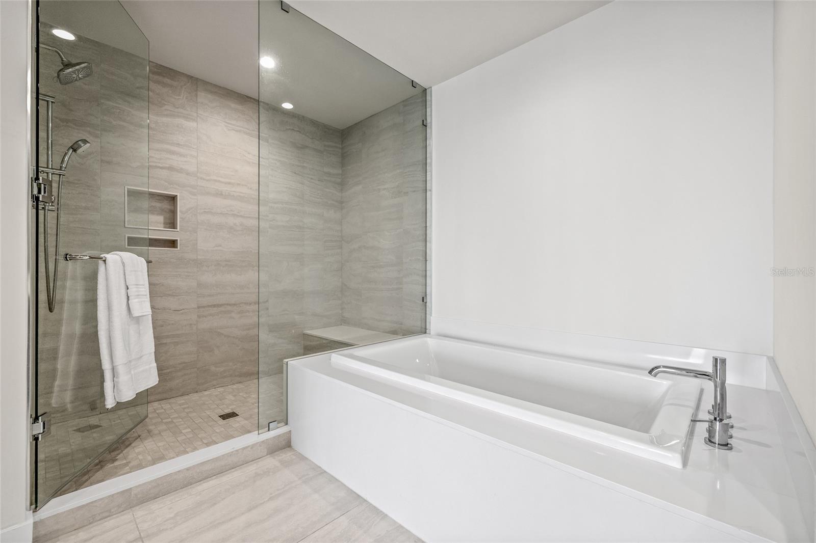 SALTAIRE CONDO - Residential Lease