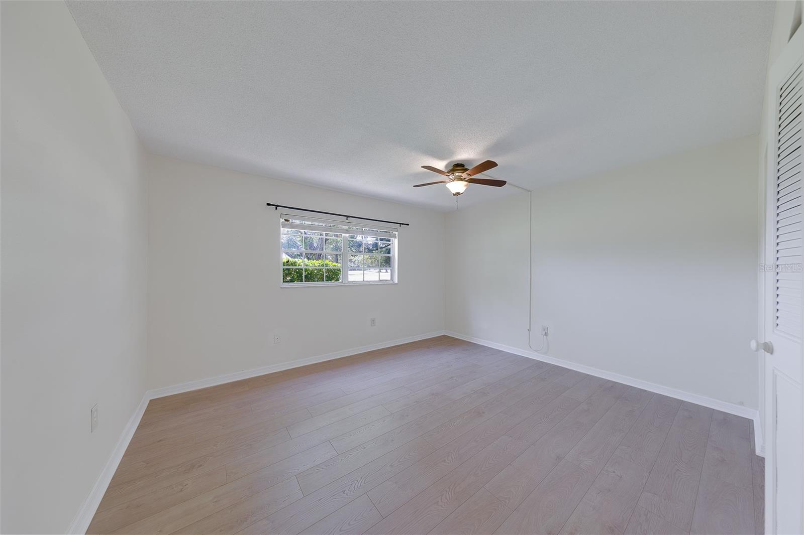 EAST BAY COUNTRY CLUB CONDO APTS - Residential
