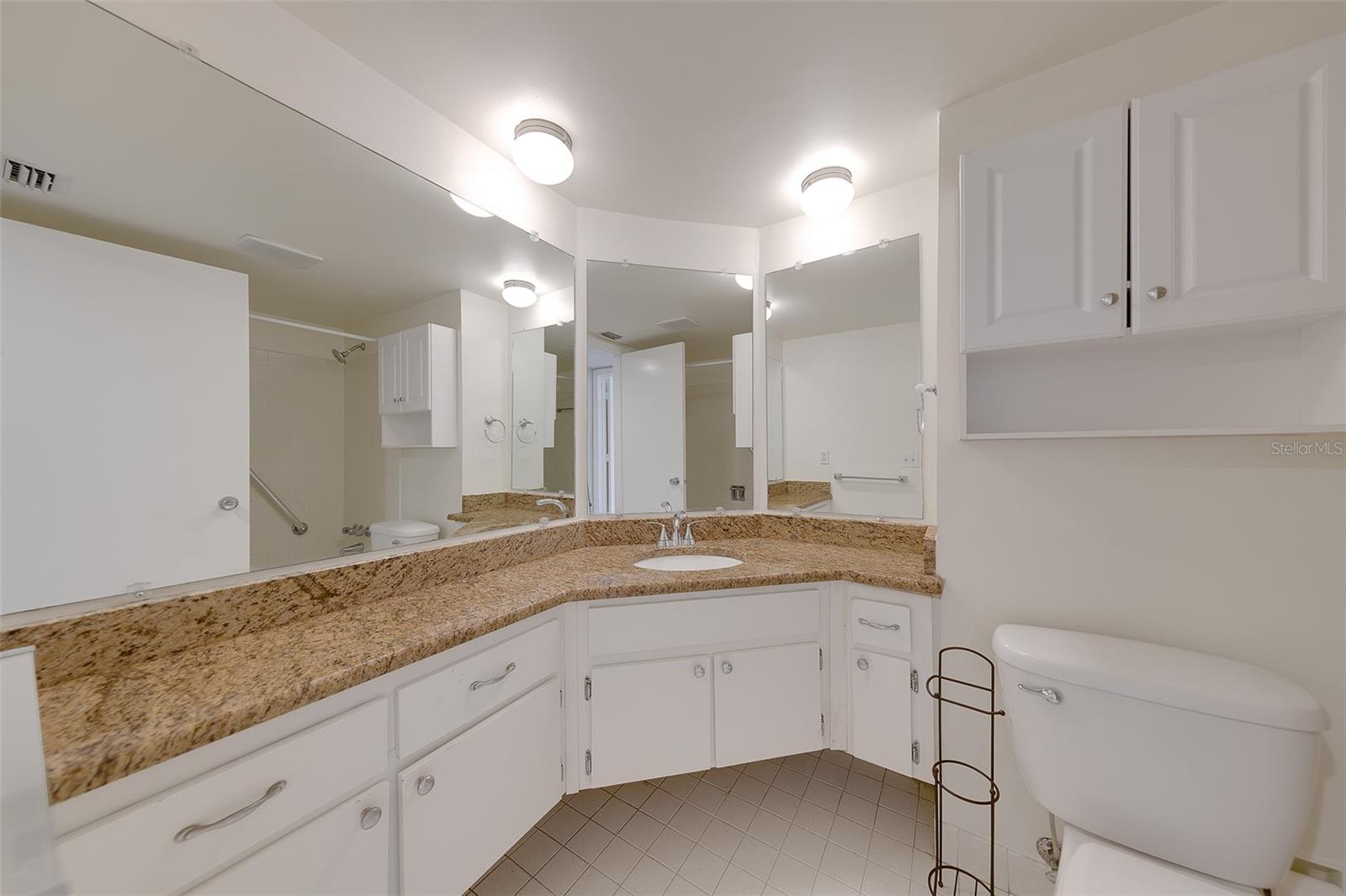 EAST BAY COUNTRY CLUB CONDO APTS - Residential