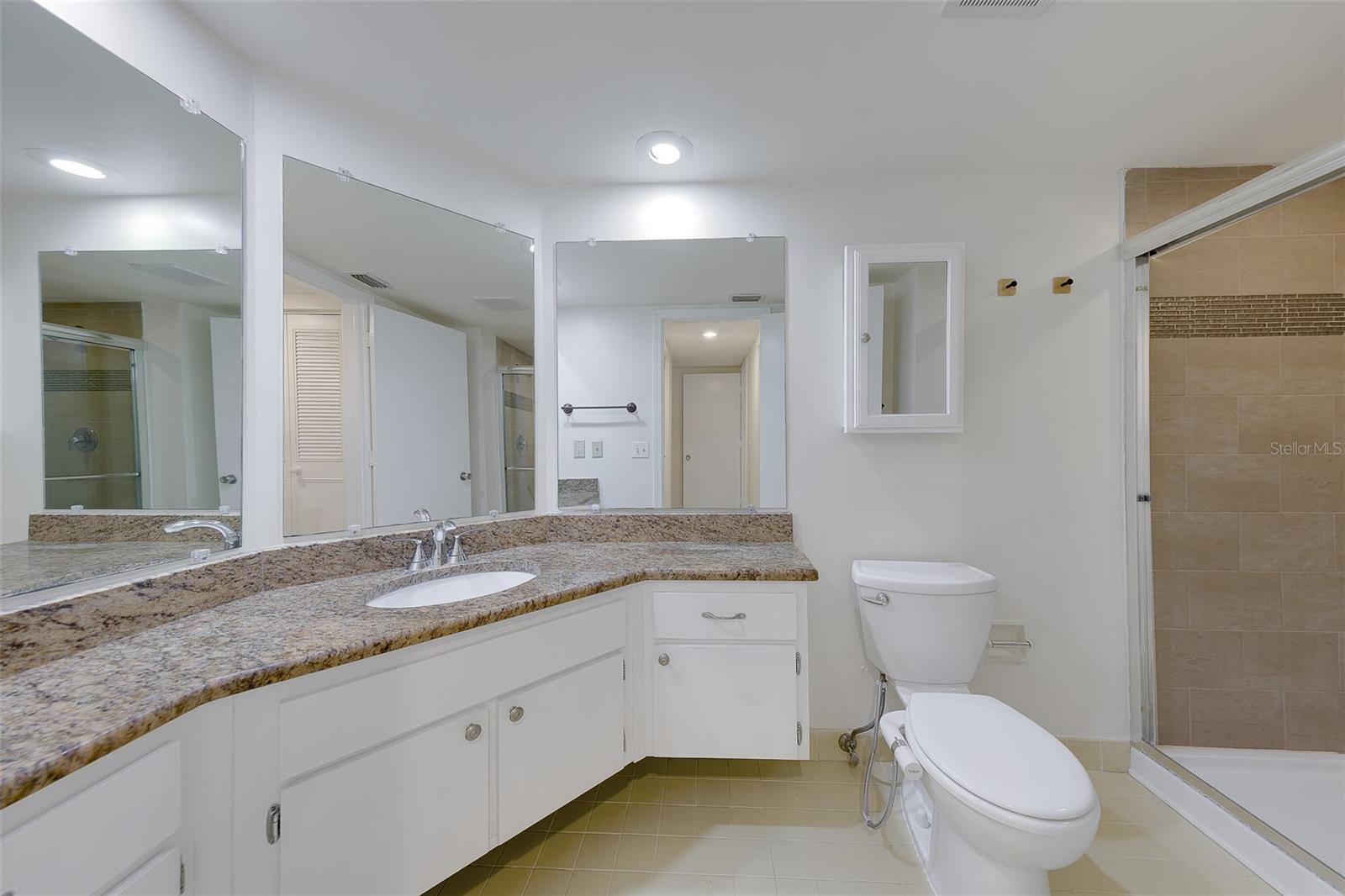 EAST BAY COUNTRY CLUB CONDO APTS - Residential