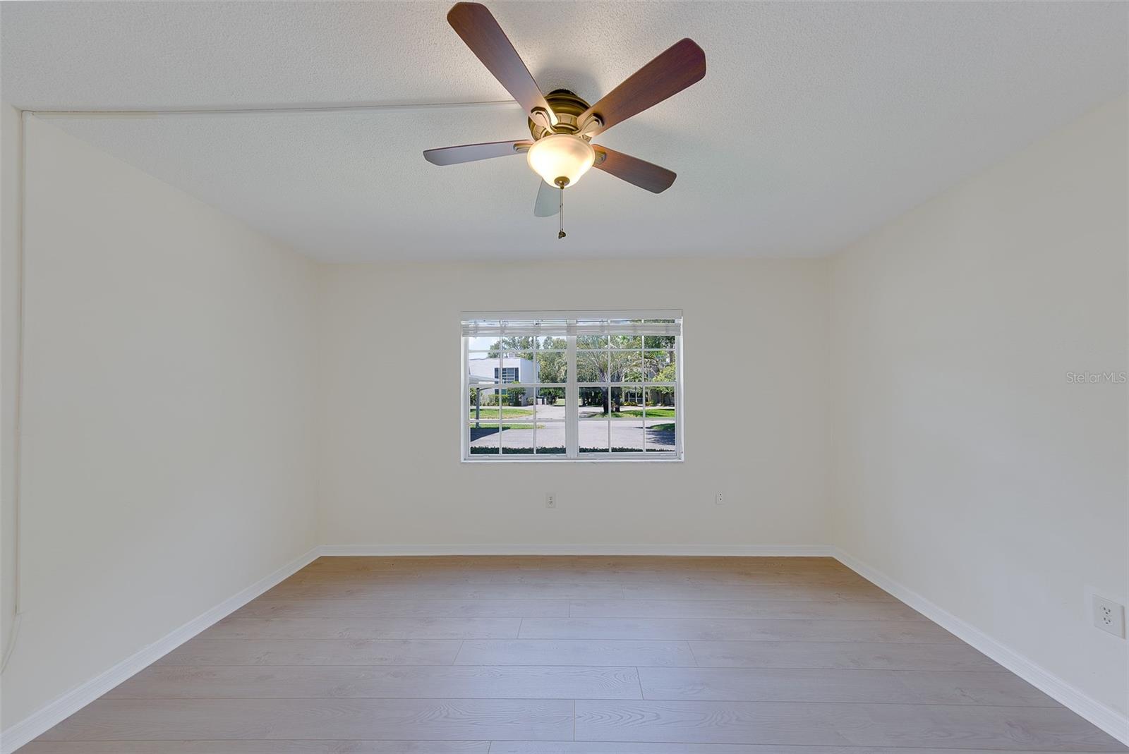 EAST BAY COUNTRY CLUB CONDO APTS - Residential