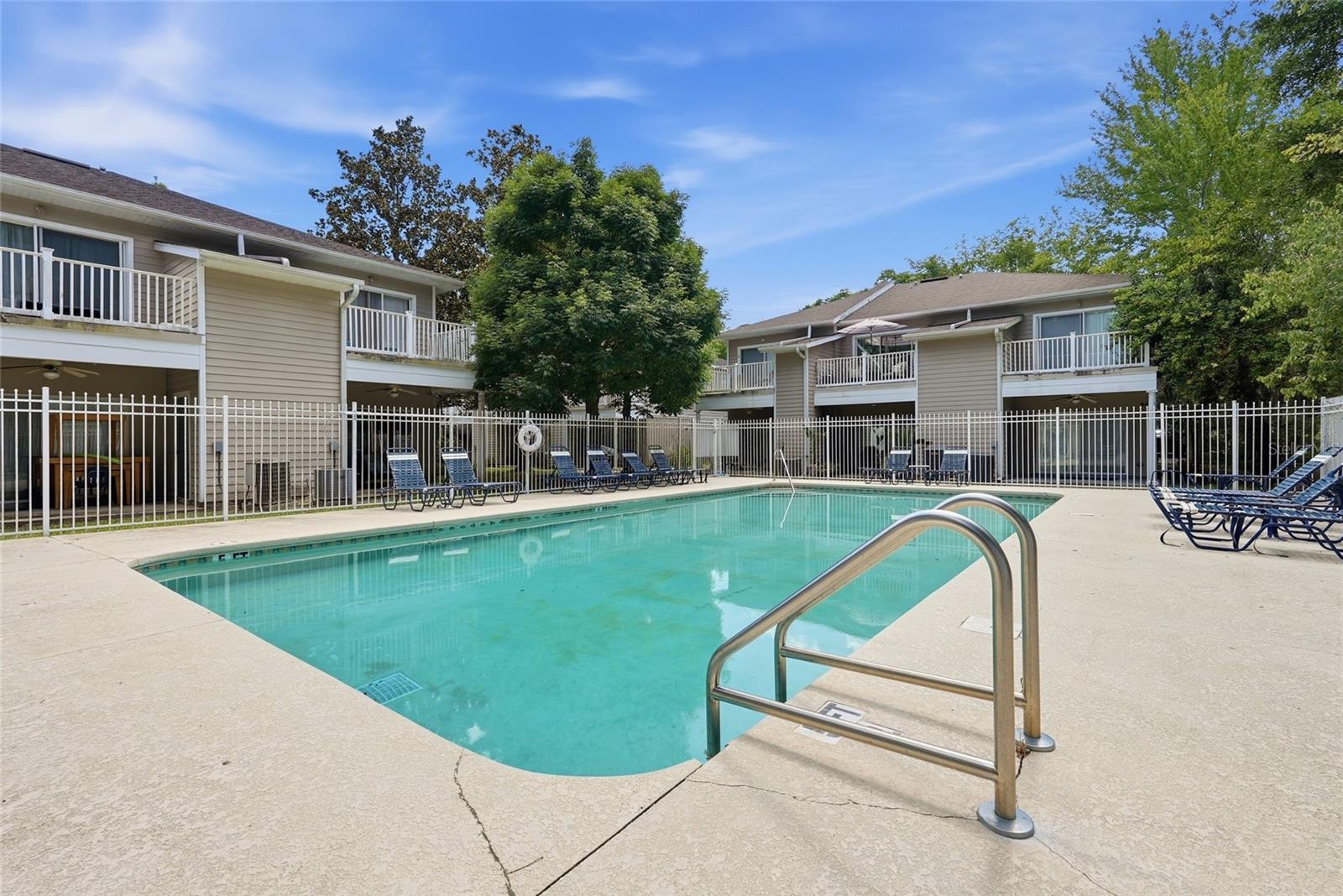 GARLAND - Residential