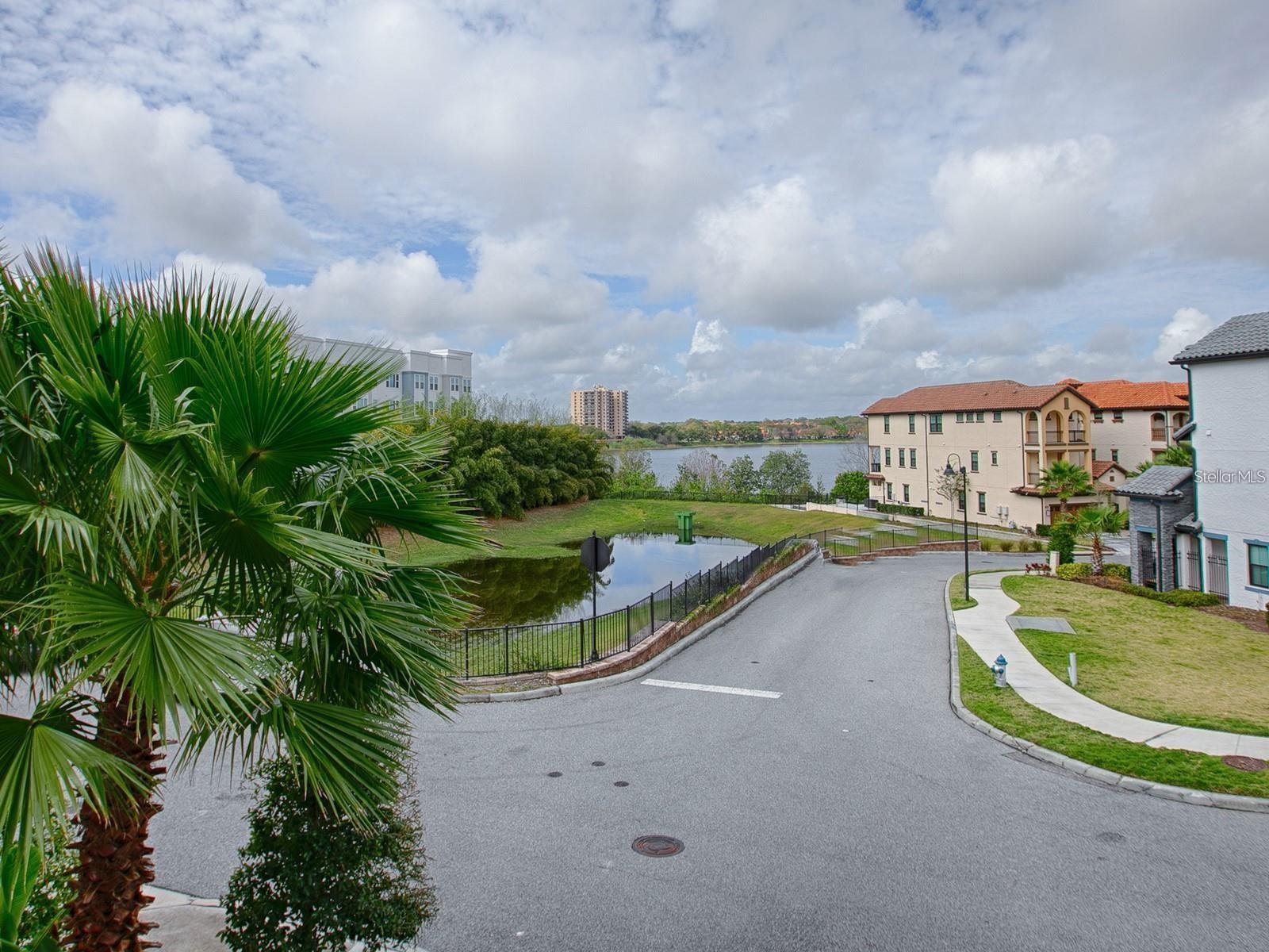 LAKESIDE/TOSCANA - Residential