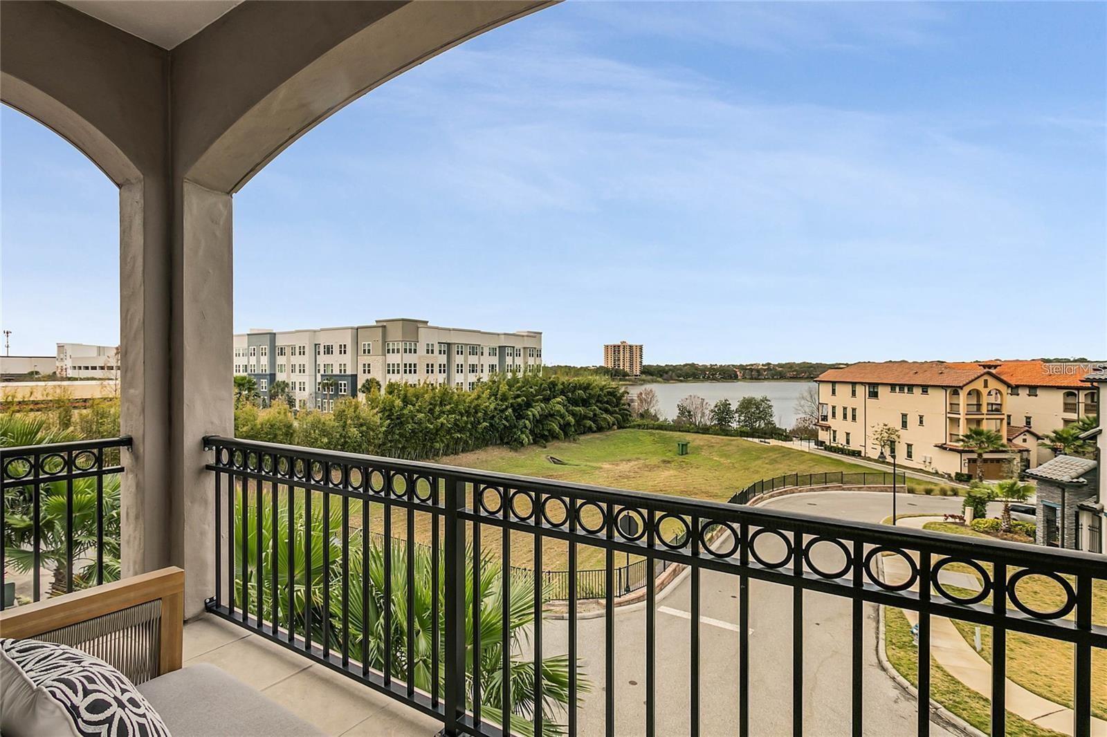 LAKESIDE/TOSCANA - Residential