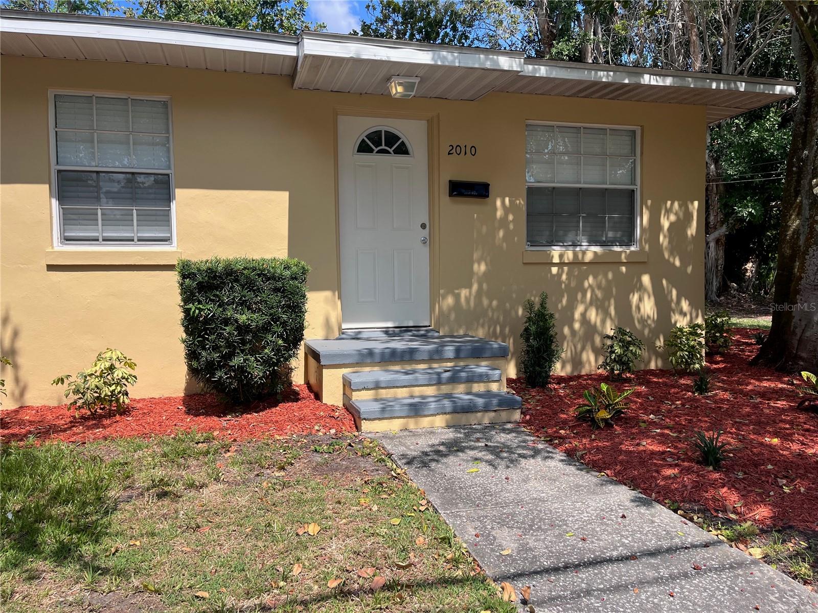 ROUSLYNN - Residential Income