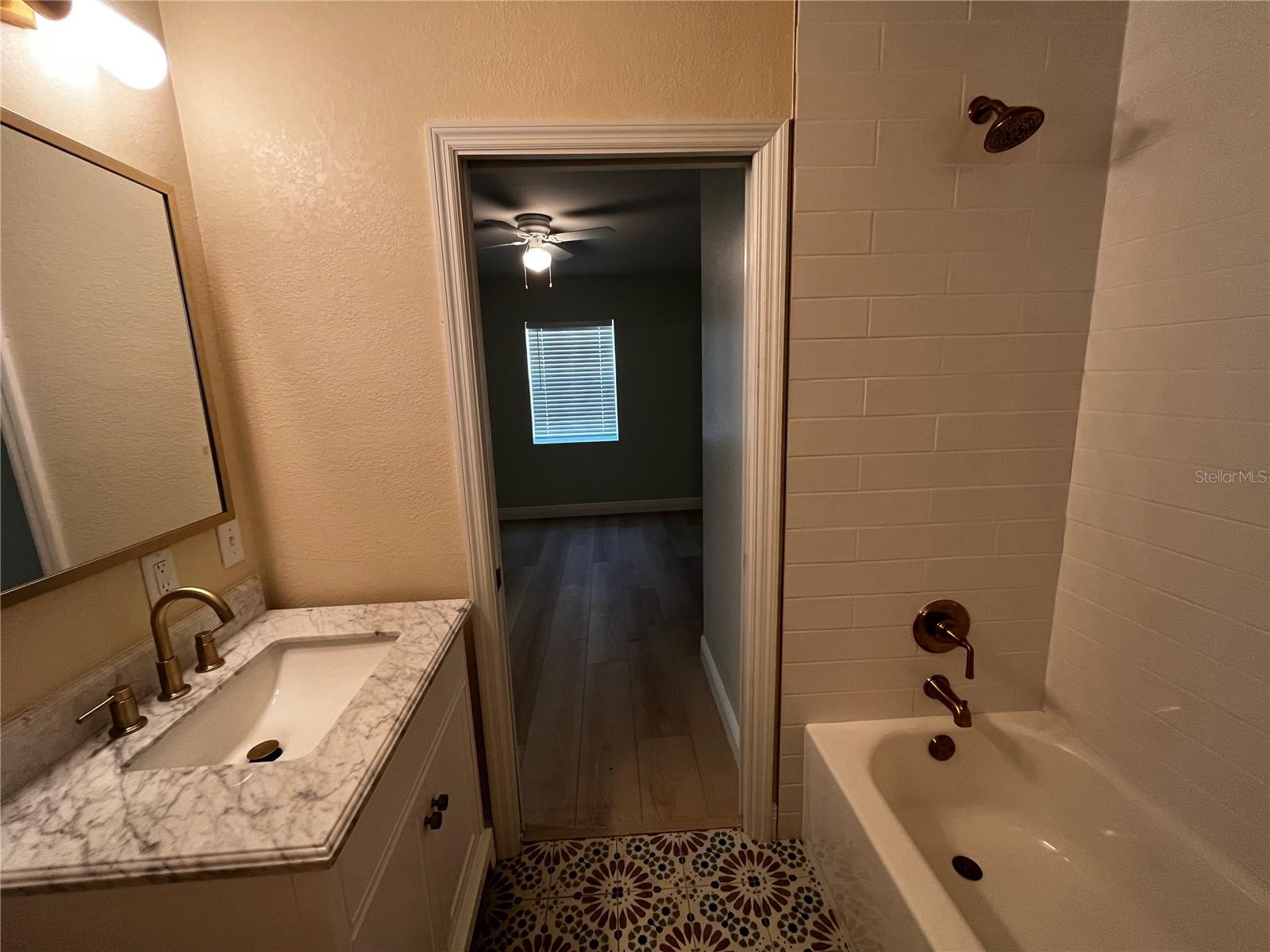 ROUSLYNN - Residential Income