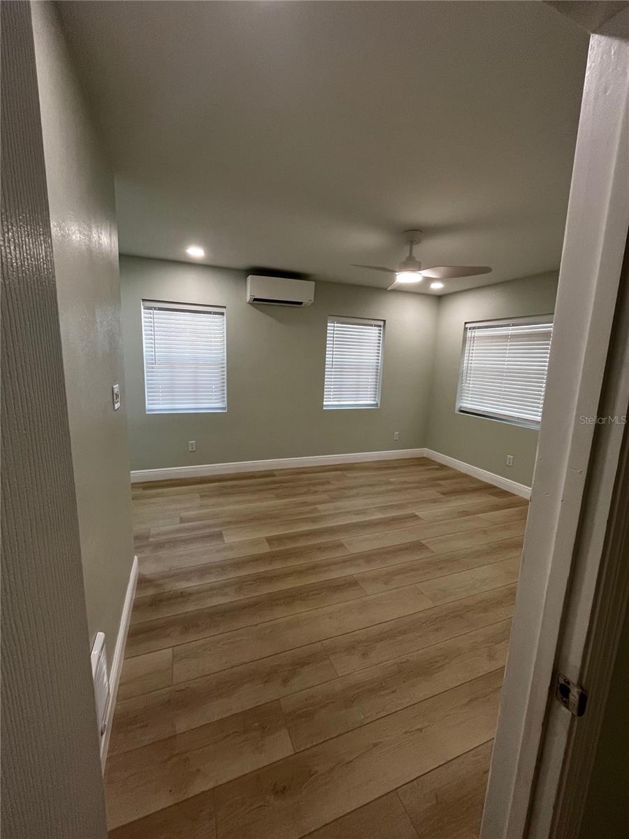 ROUSLYNN - Residential Income