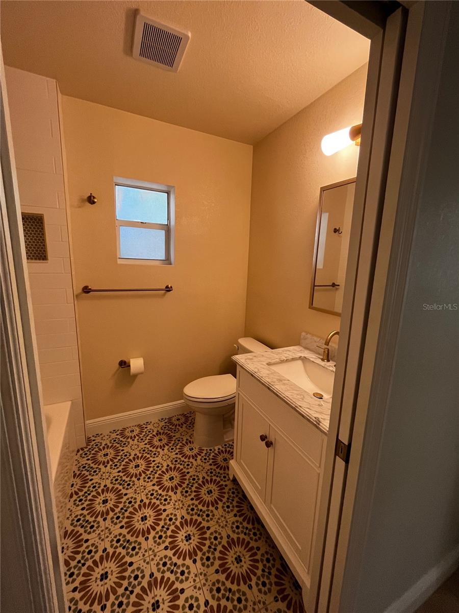ROUSLYNN - Residential Income