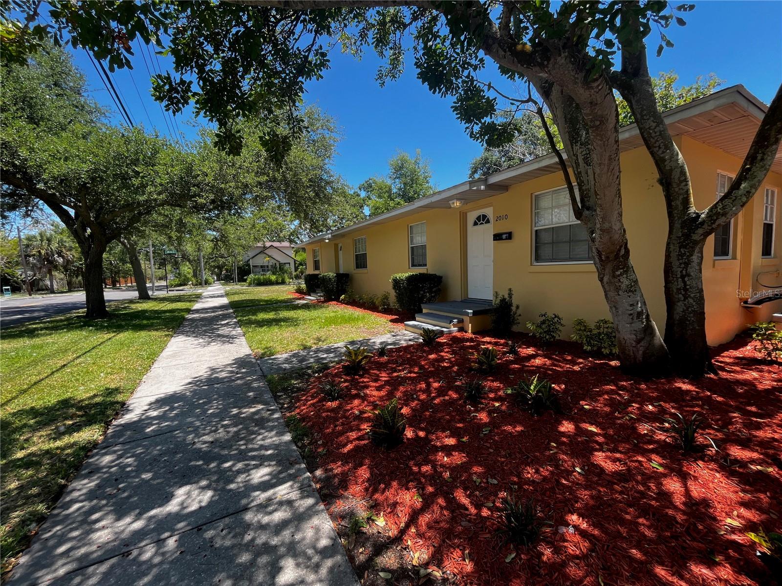 ROUSLYNN - Residential Income