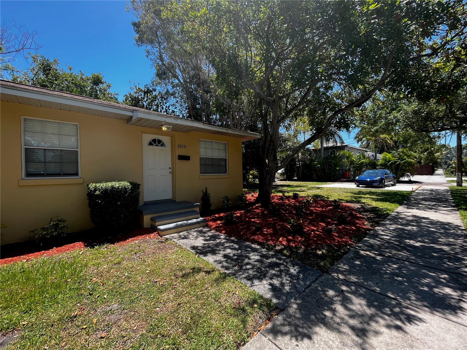 ROUSLYNN - Residential Income