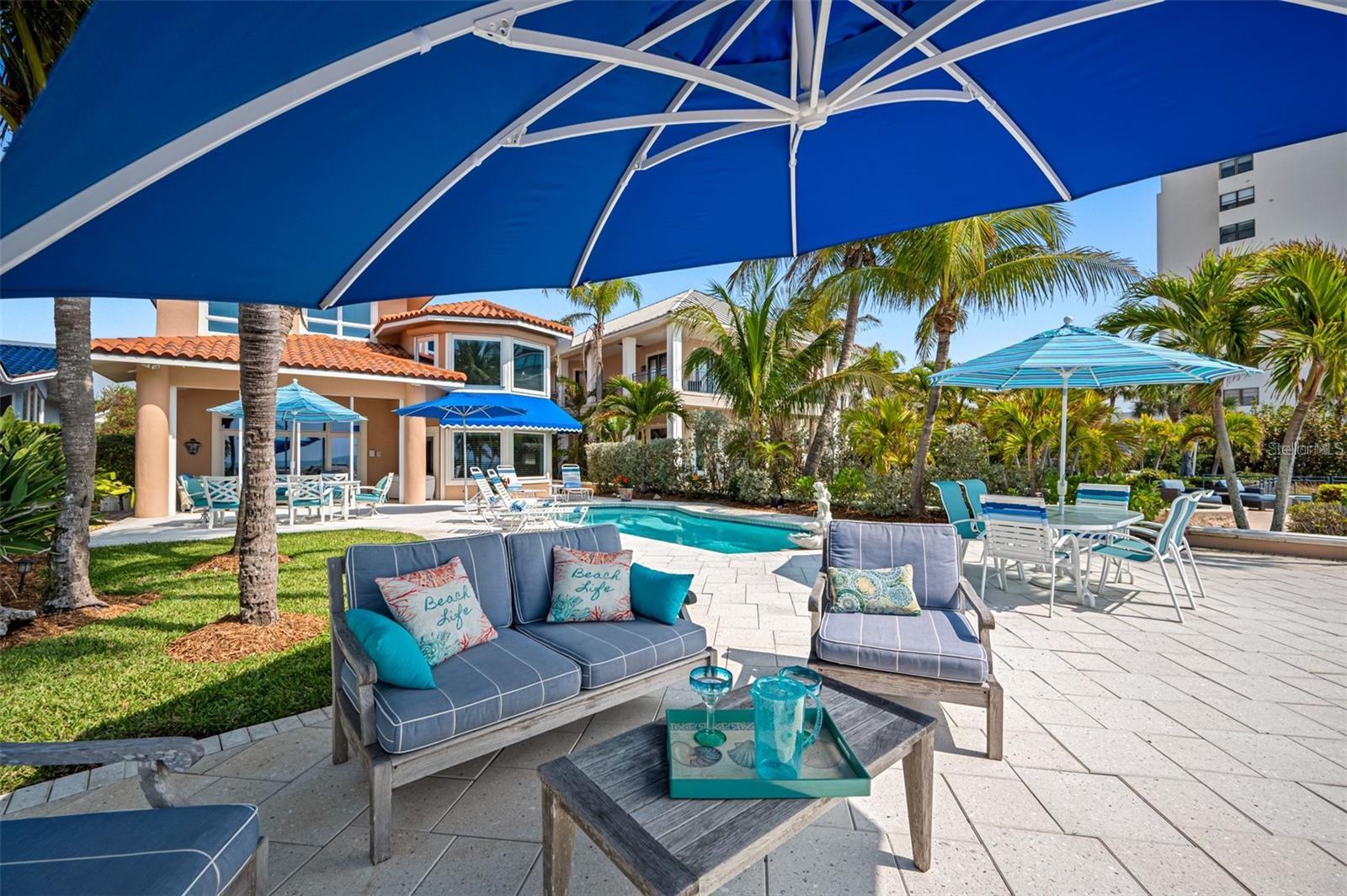 LONE PALM BEACH - Residential