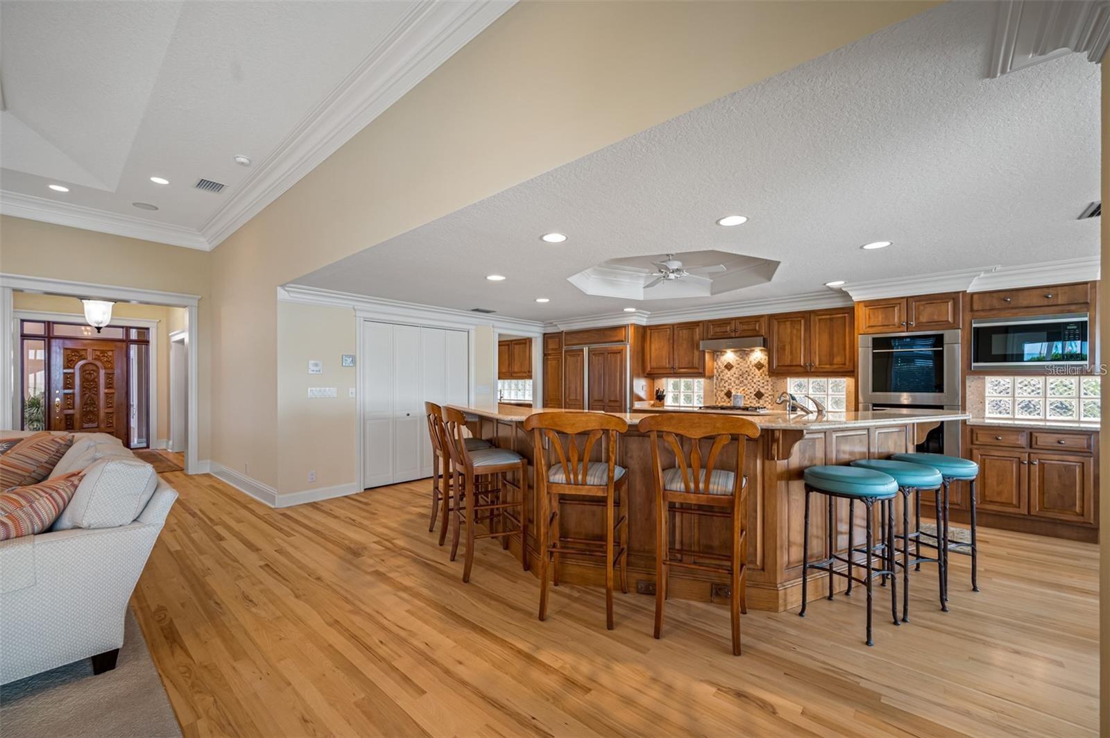 LONE PALM BEACH - Residential