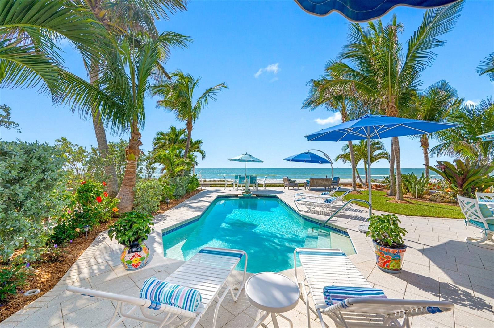 LONE PALM BEACH - Residential