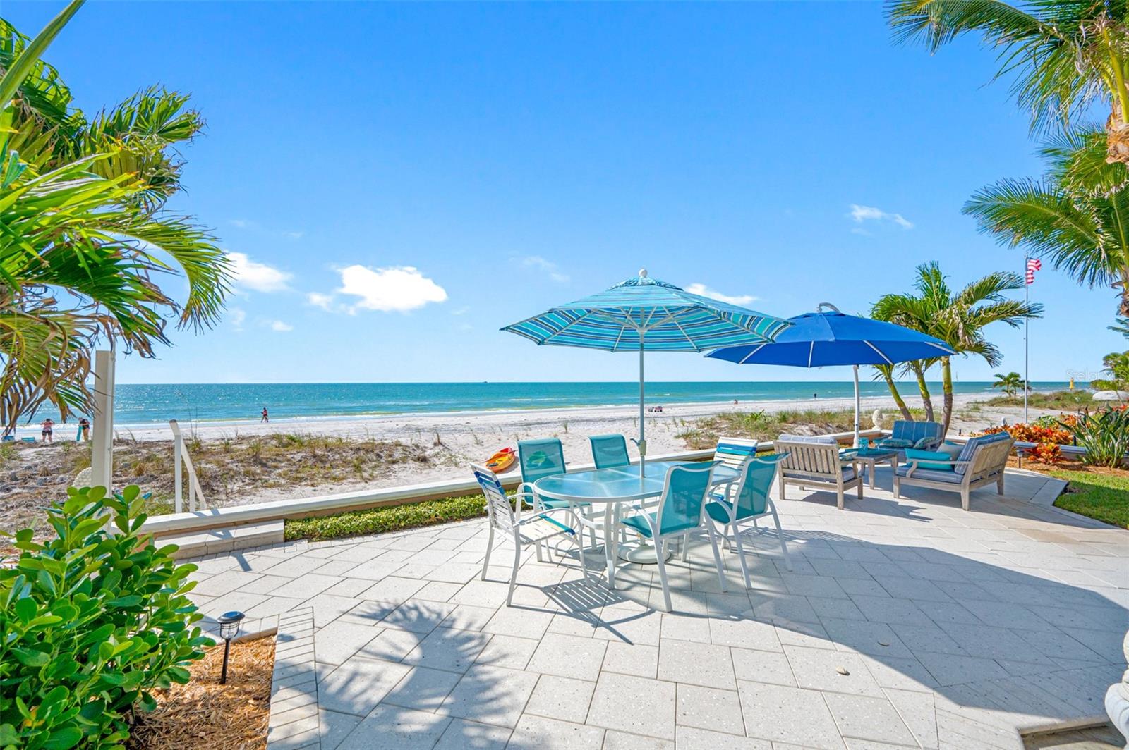 LONE PALM BEACH - Residential