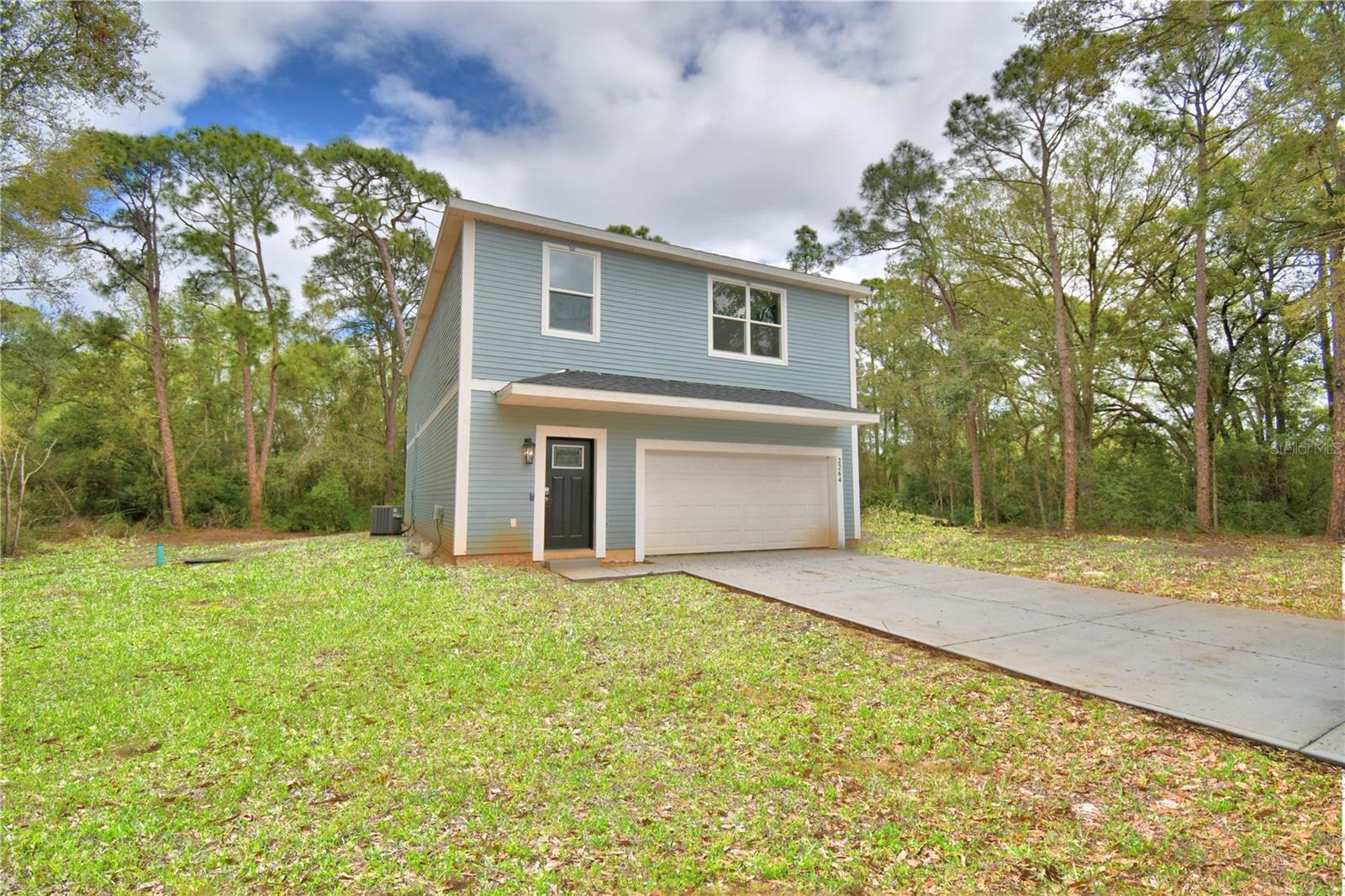 AVON PARK LAKES - Residential