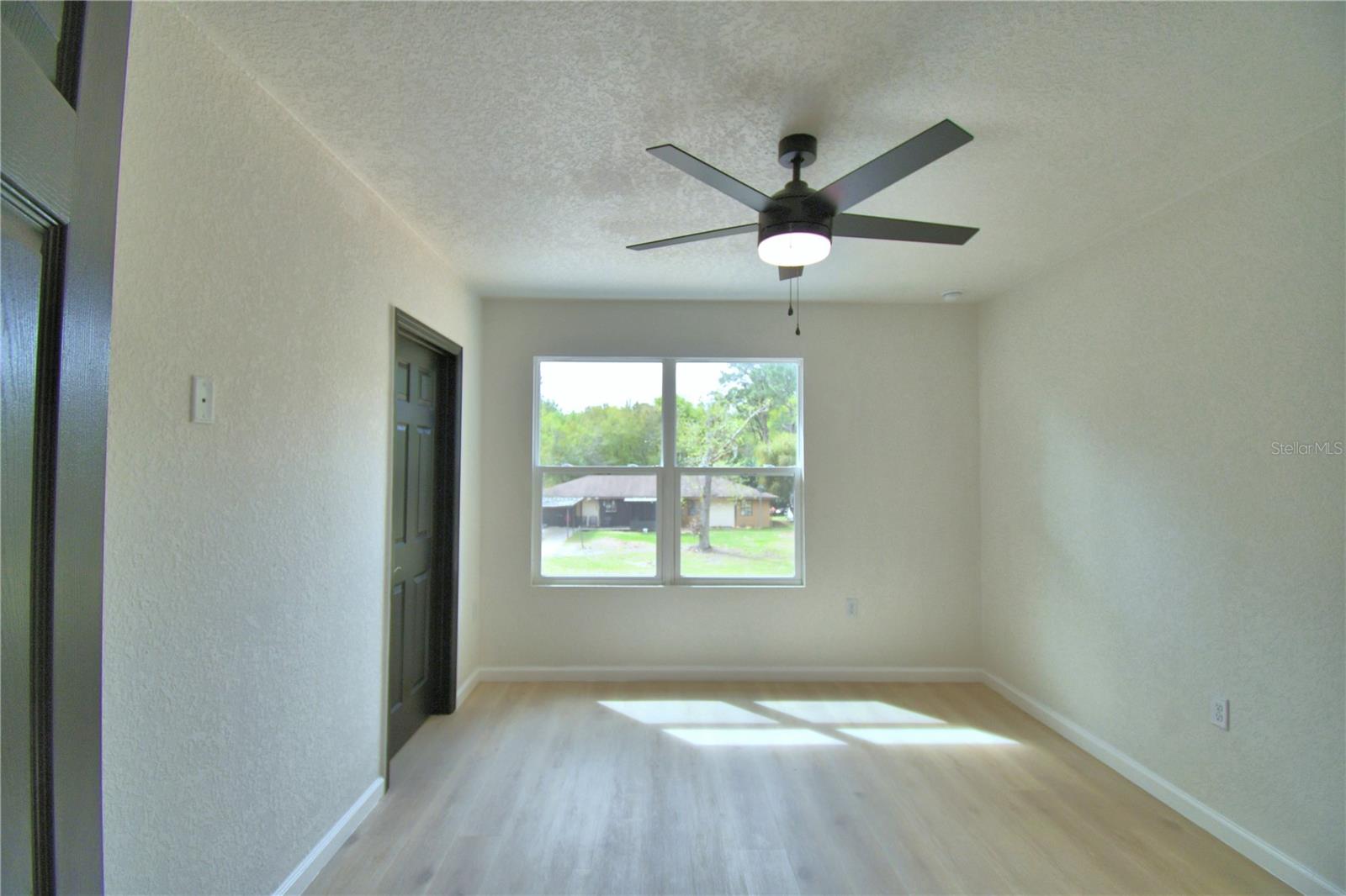 AVON PARK LAKES - Residential