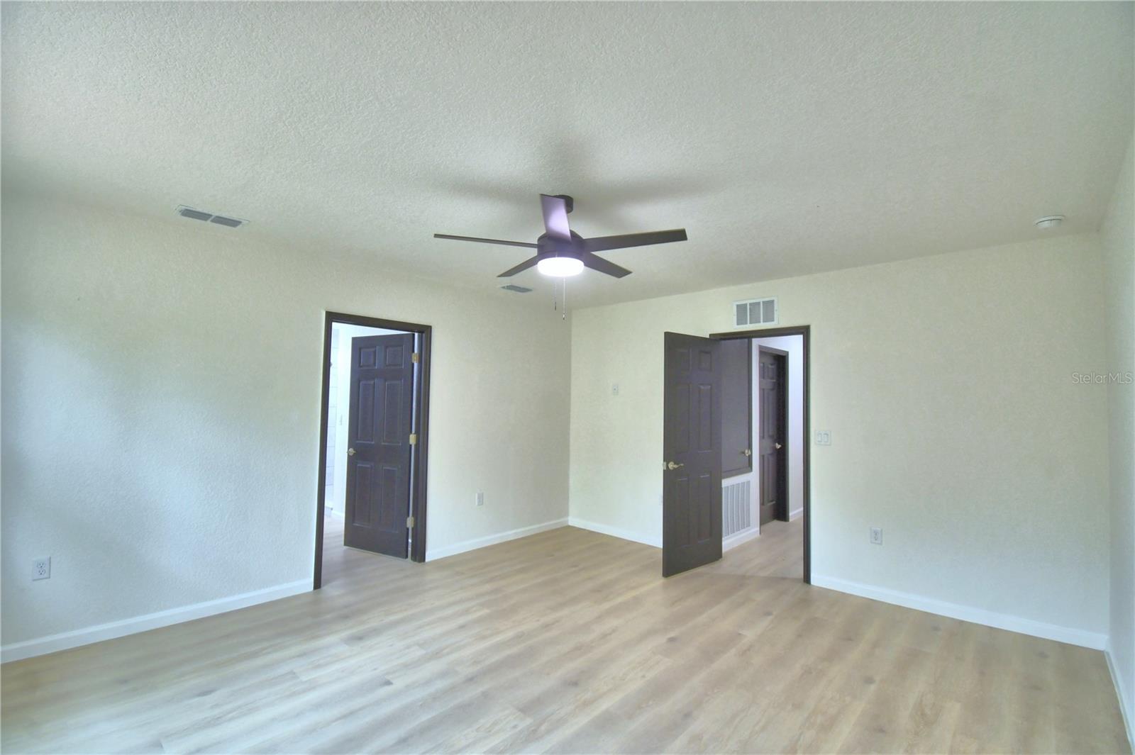 AVON PARK LAKES - Residential