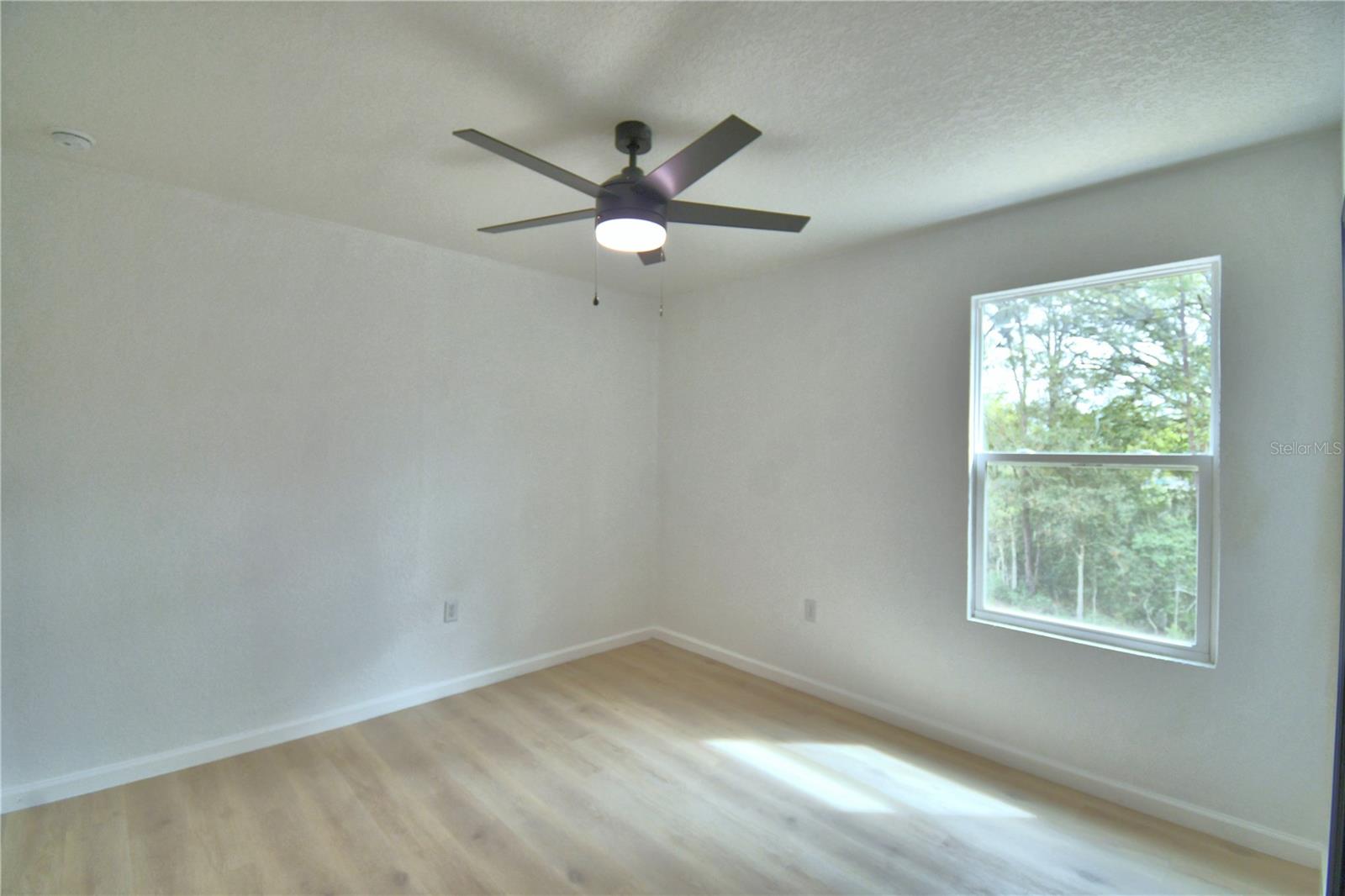 AVON PARK LAKES - Residential