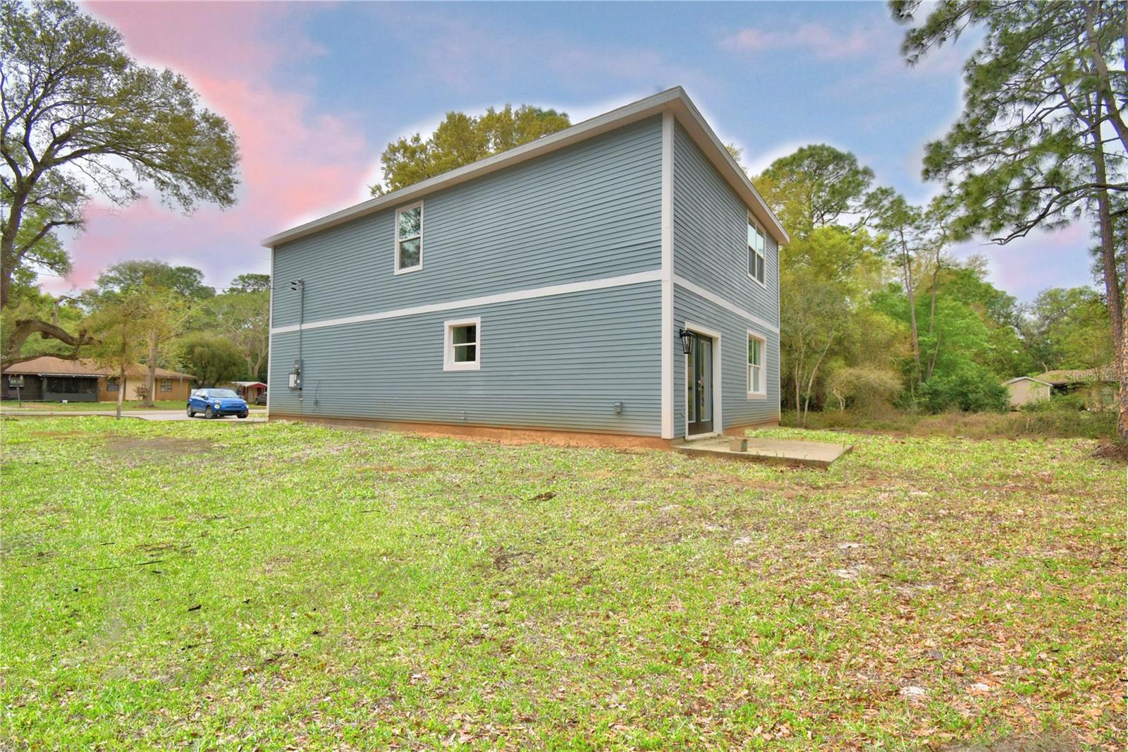 AVON PARK LAKES - Residential