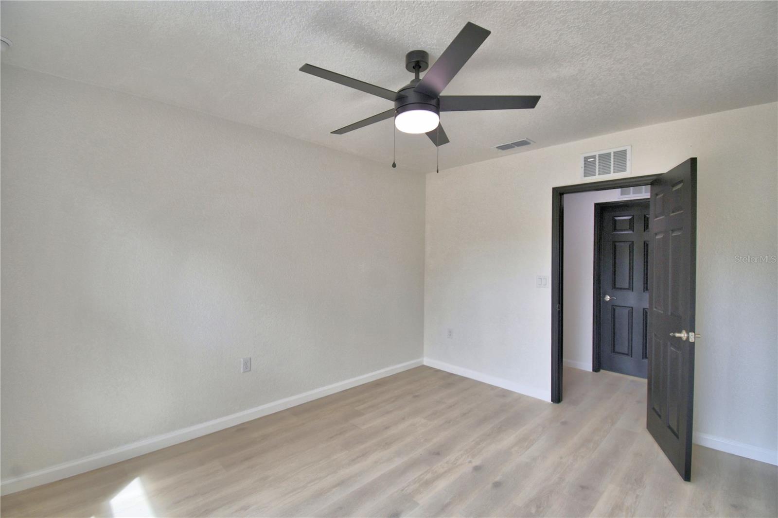 AVON PARK LAKES - Residential