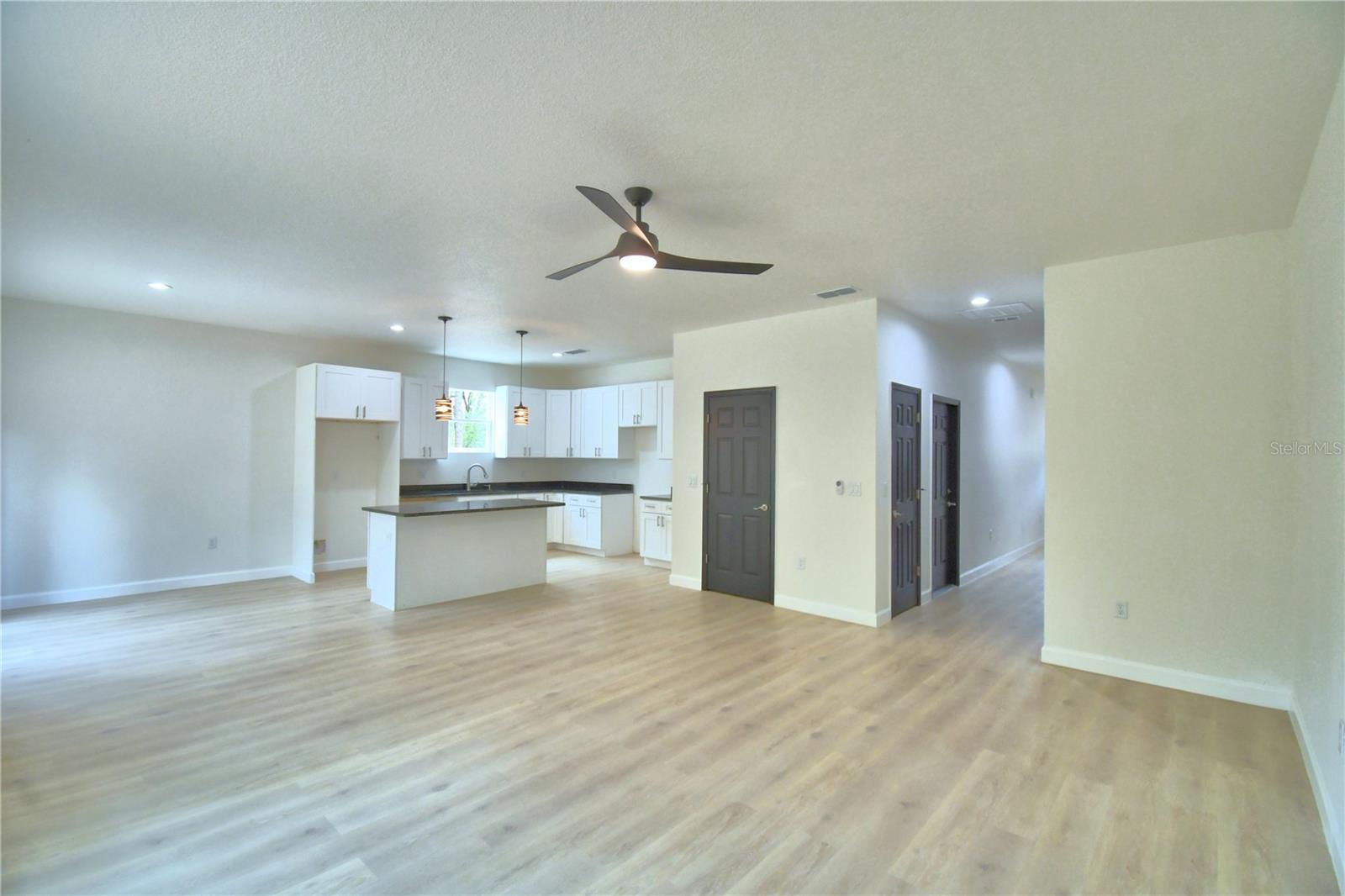 AVON PARK LAKES - Residential