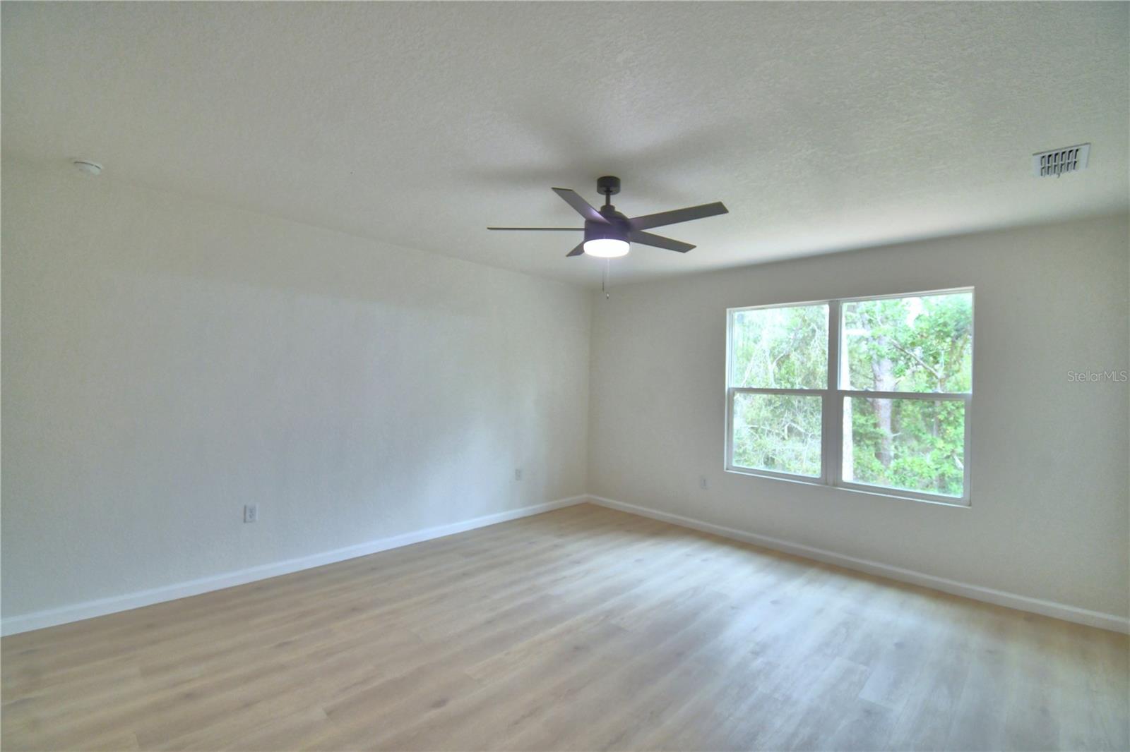 AVON PARK LAKES - Residential