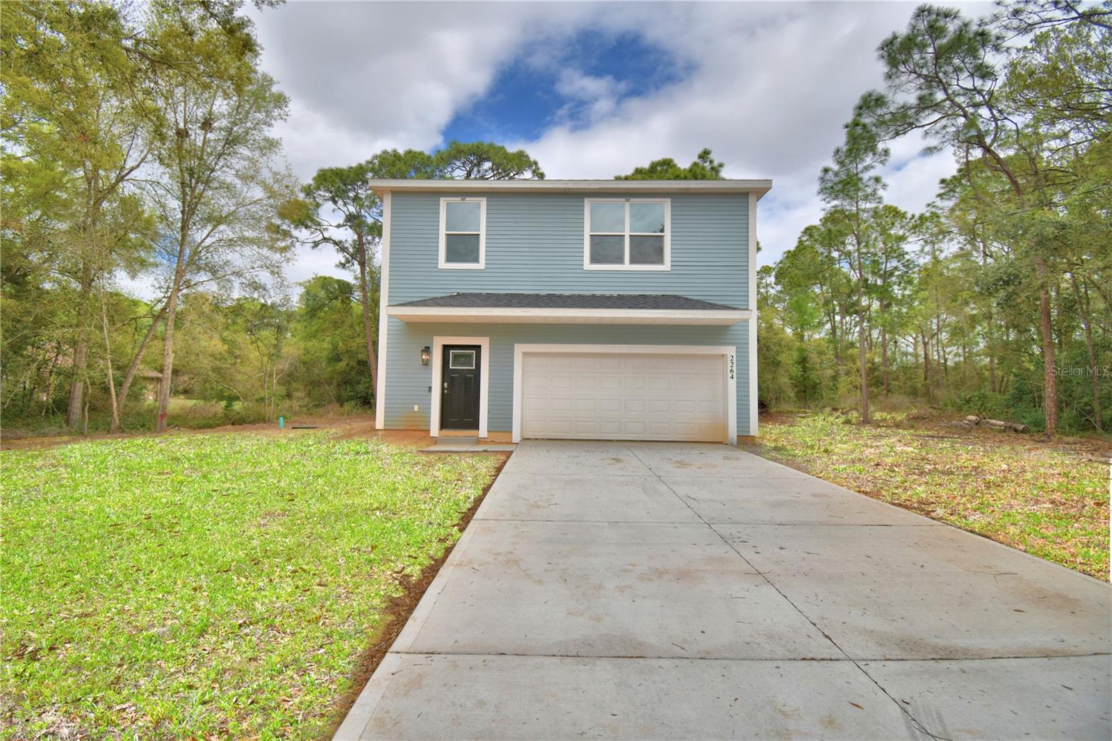 AVON PARK LAKES - Residential
