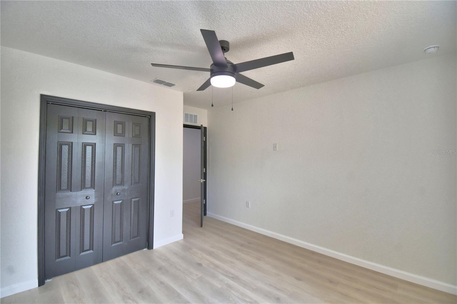 AVON PARK LAKES - Residential