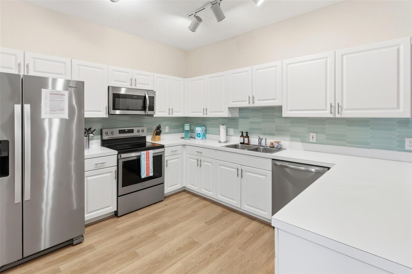 SUN LAKE CONDO - Residential