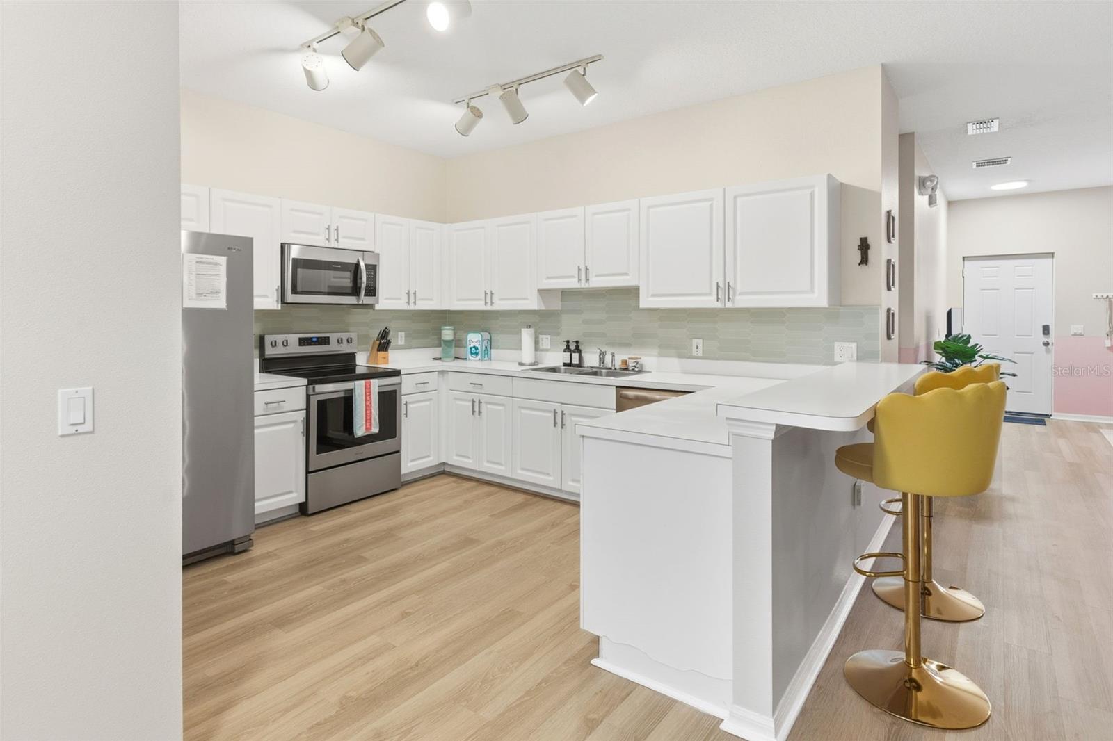 SUN LAKE CONDO - Residential