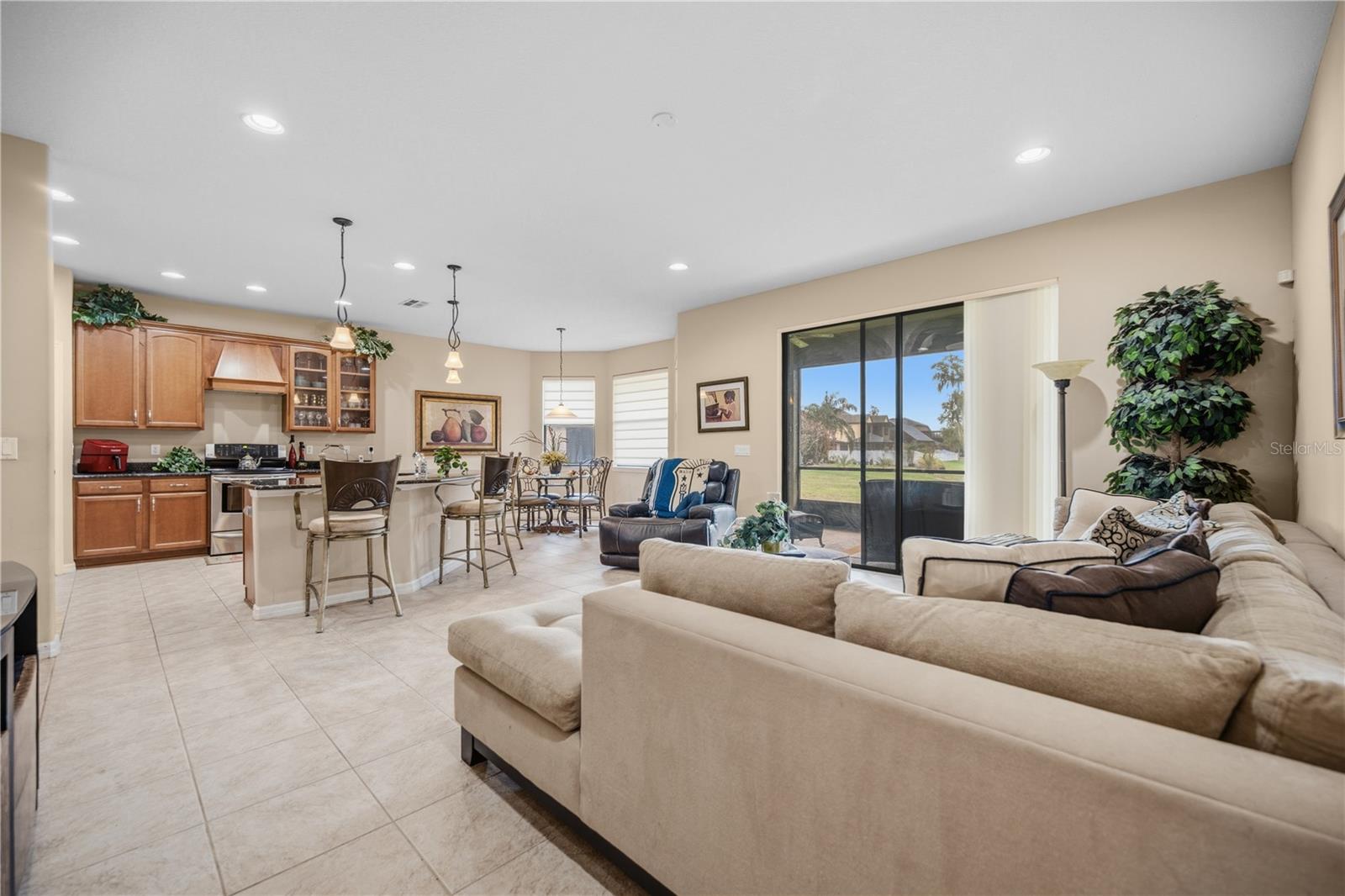 OAK LANDING - Residential
