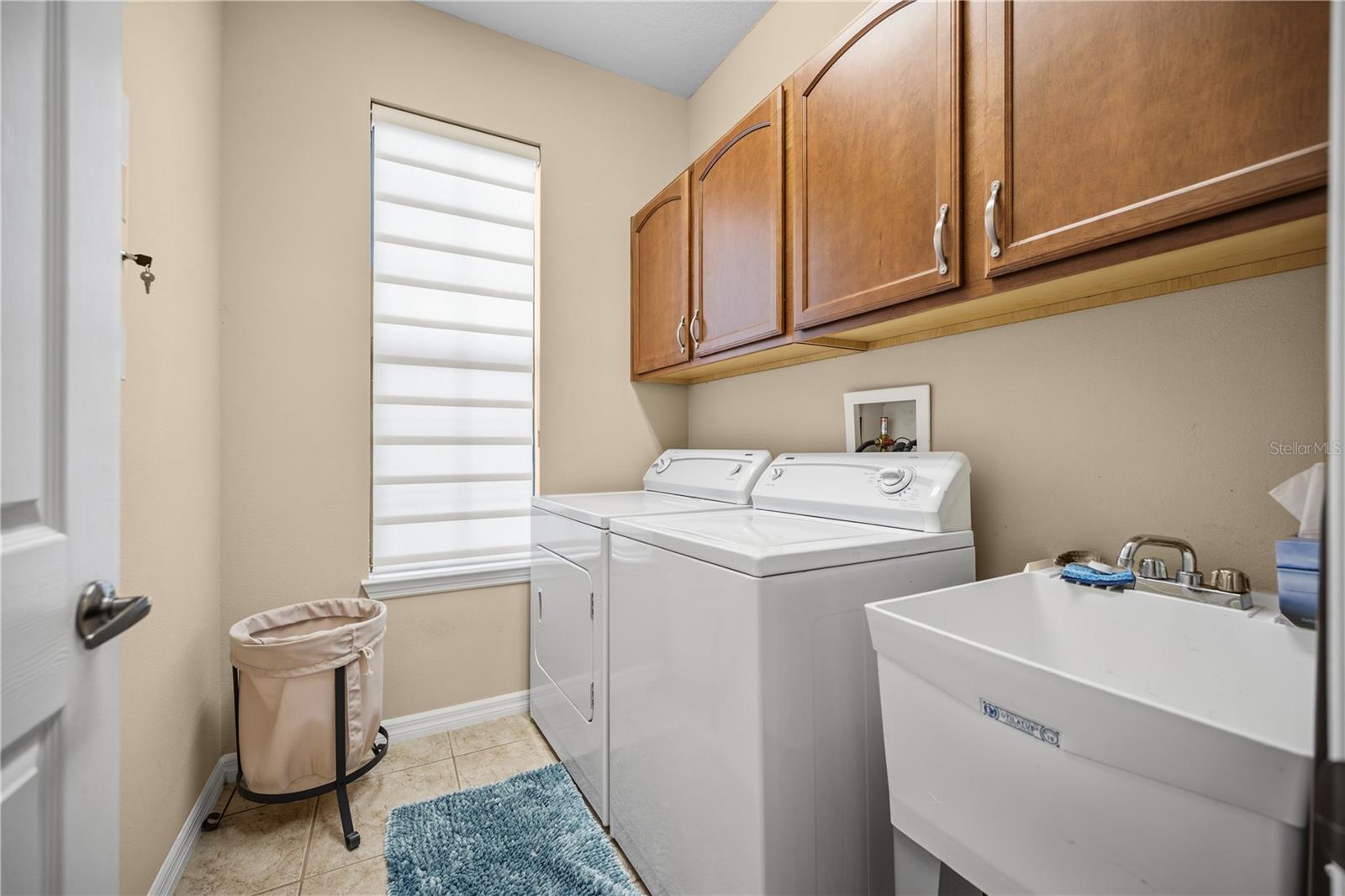 OAK LANDING - Residential